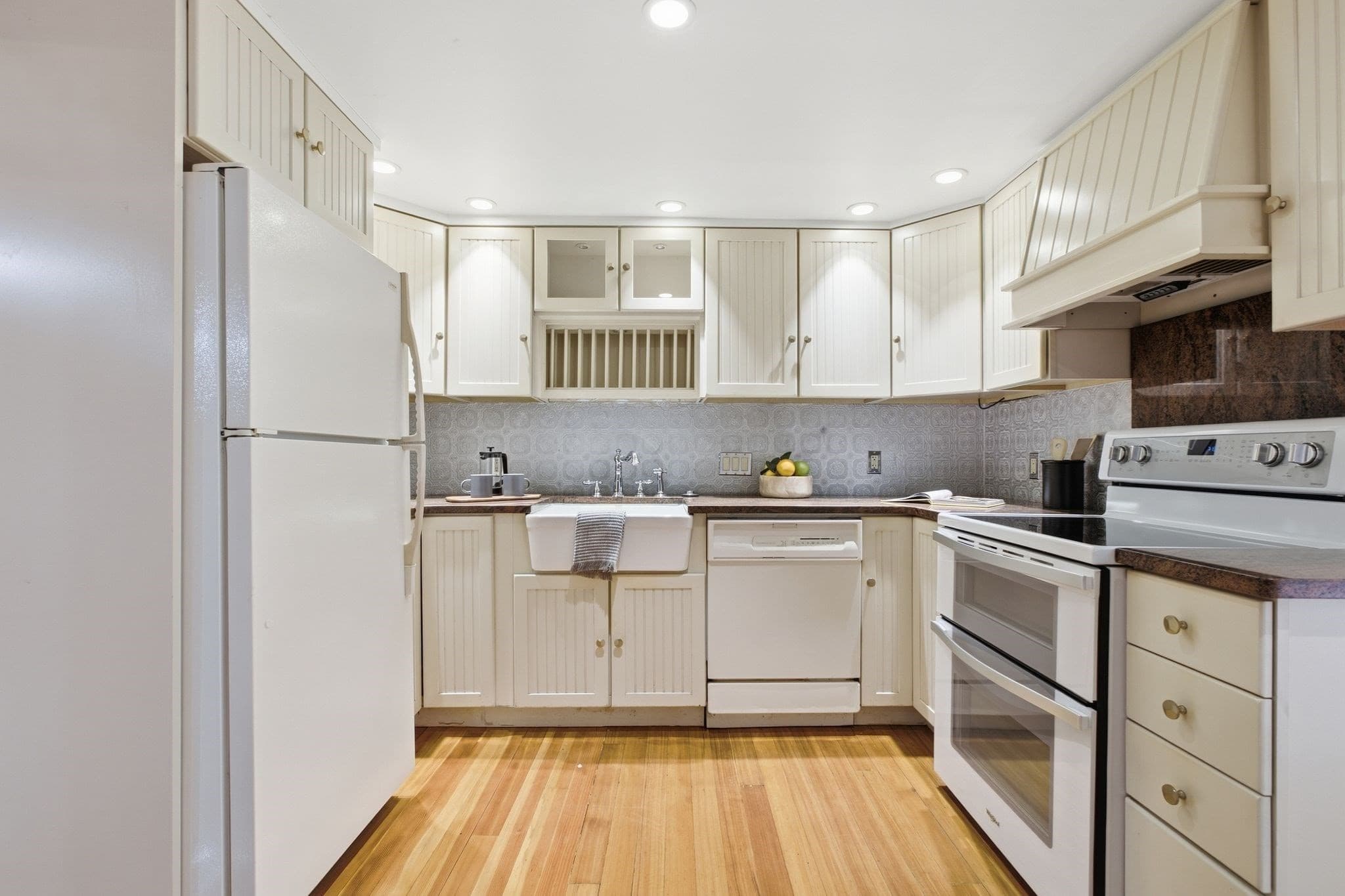 Single Family Residence at 116 Green St, Woburn MA 01801, Woburn, photo 12 of 42