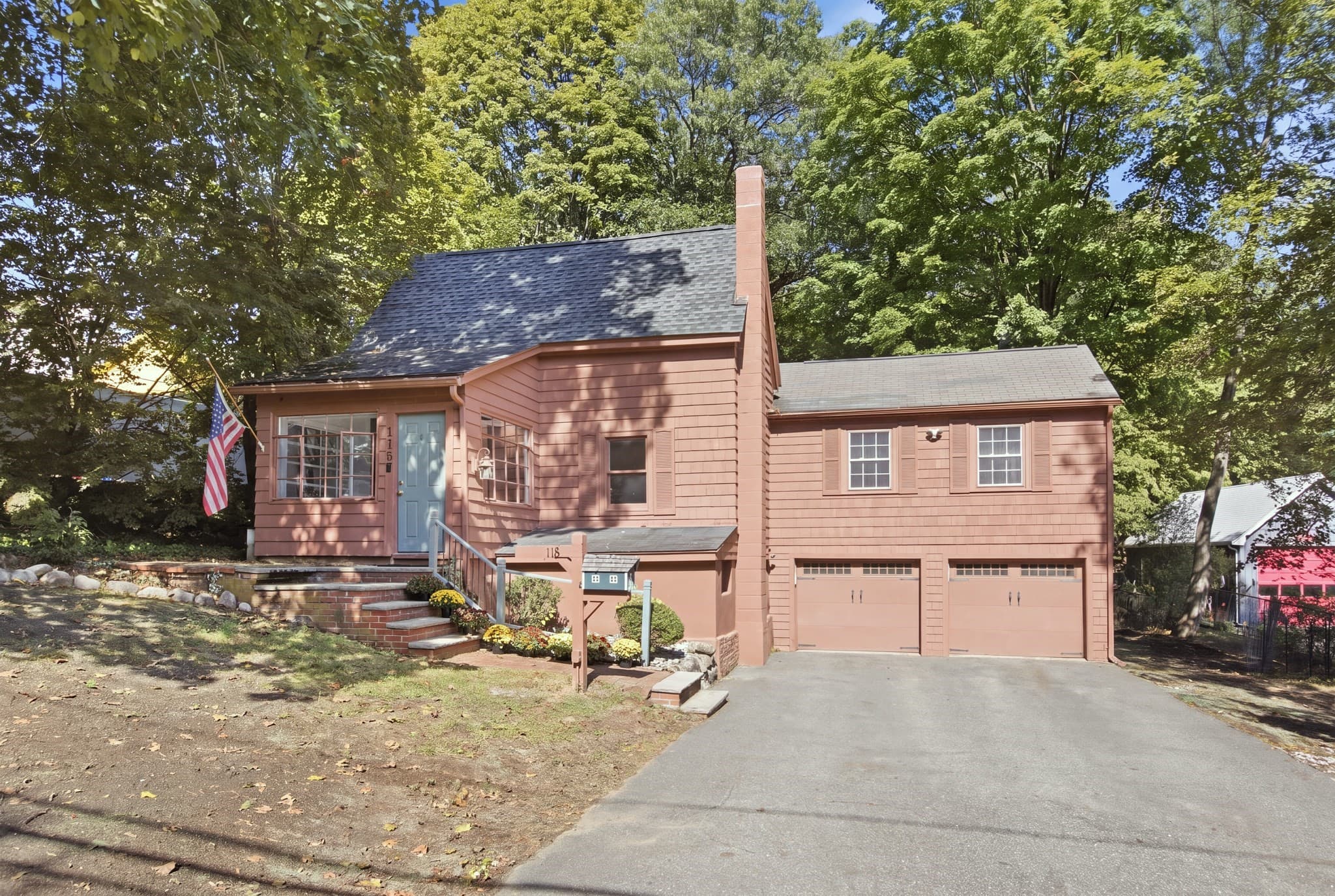 Single Family Residence at 116 Green St, Woburn MA 01801, Woburn, photo 3 of 42