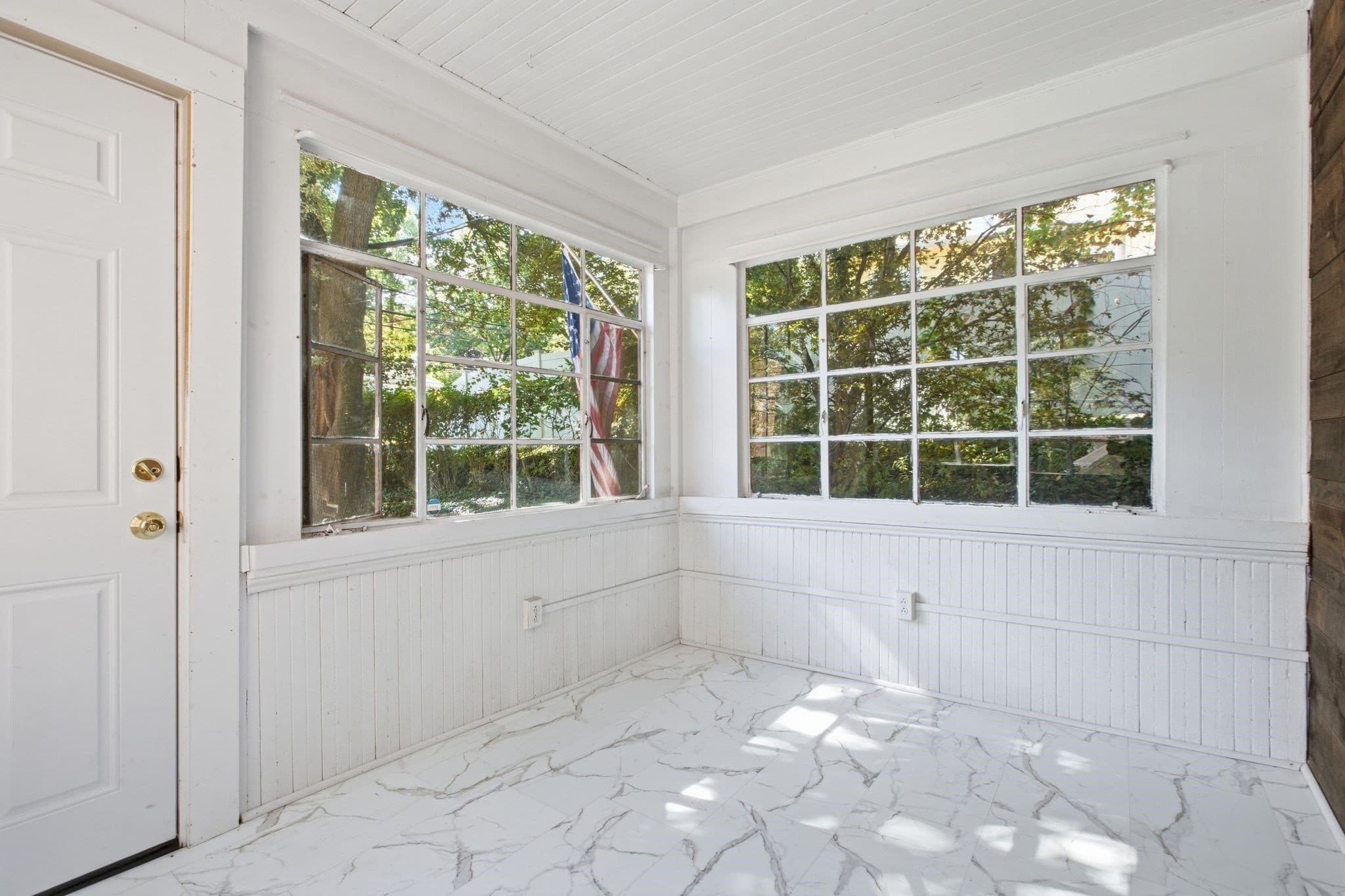Single Family Residence at 116 Green St, Woburn MA 01801, Woburn, photo 5 of 42