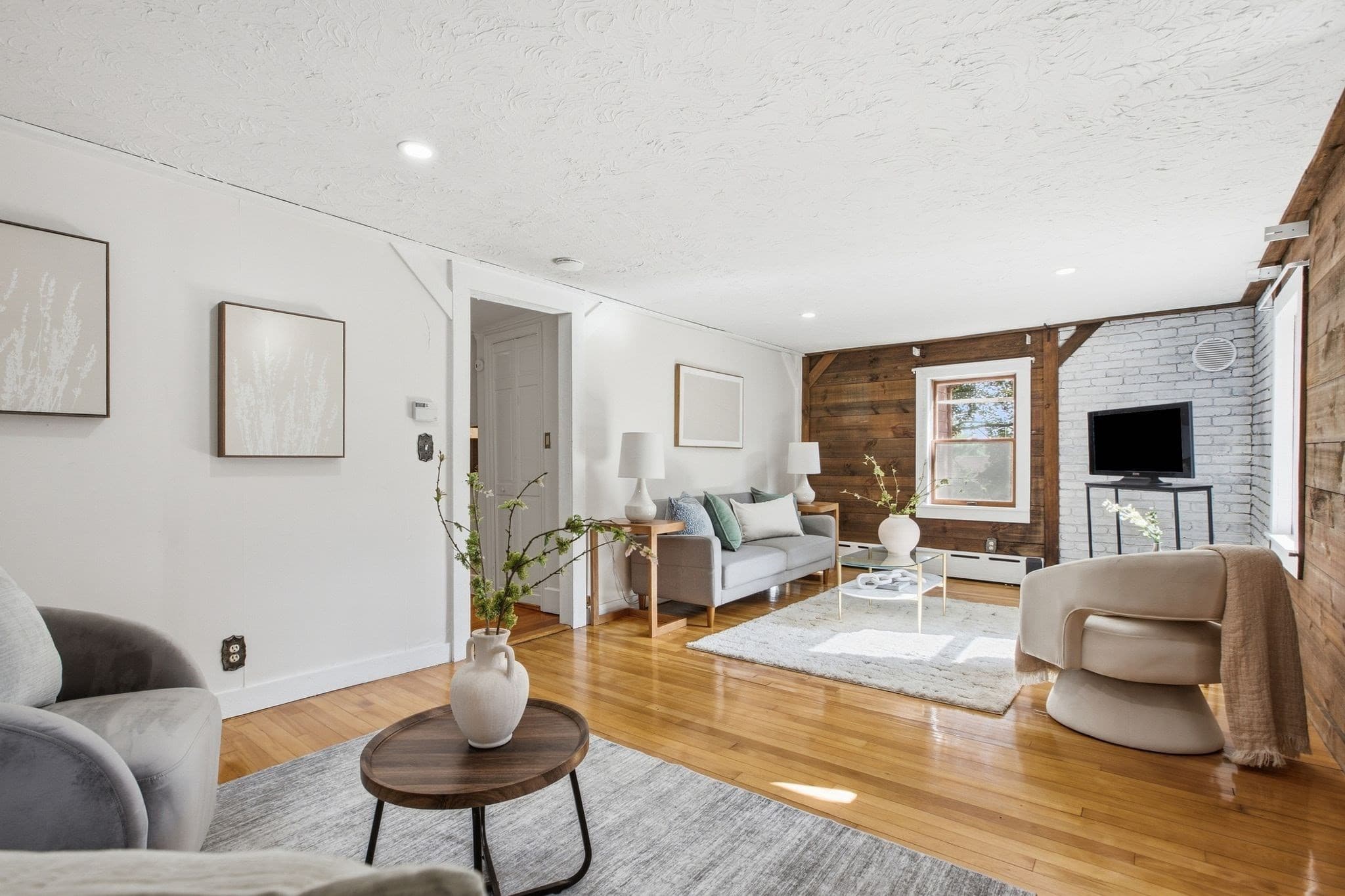 Single Family Residence at 116 Green St, Woburn MA 01801, Woburn, photo 11 of 42