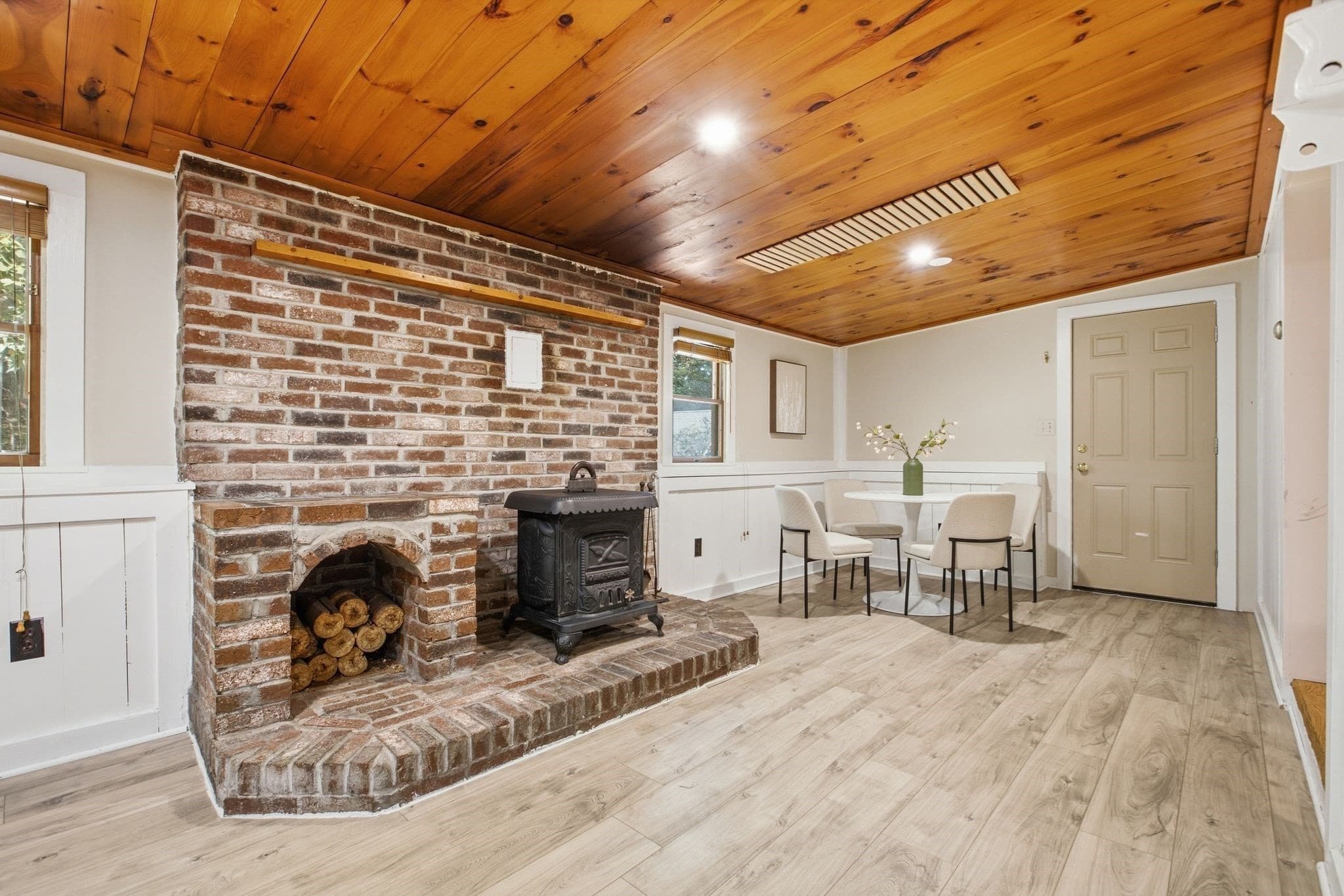 Single Family Residence at 116 Green St, Woburn MA 01801, Woburn, photo 19 of 42