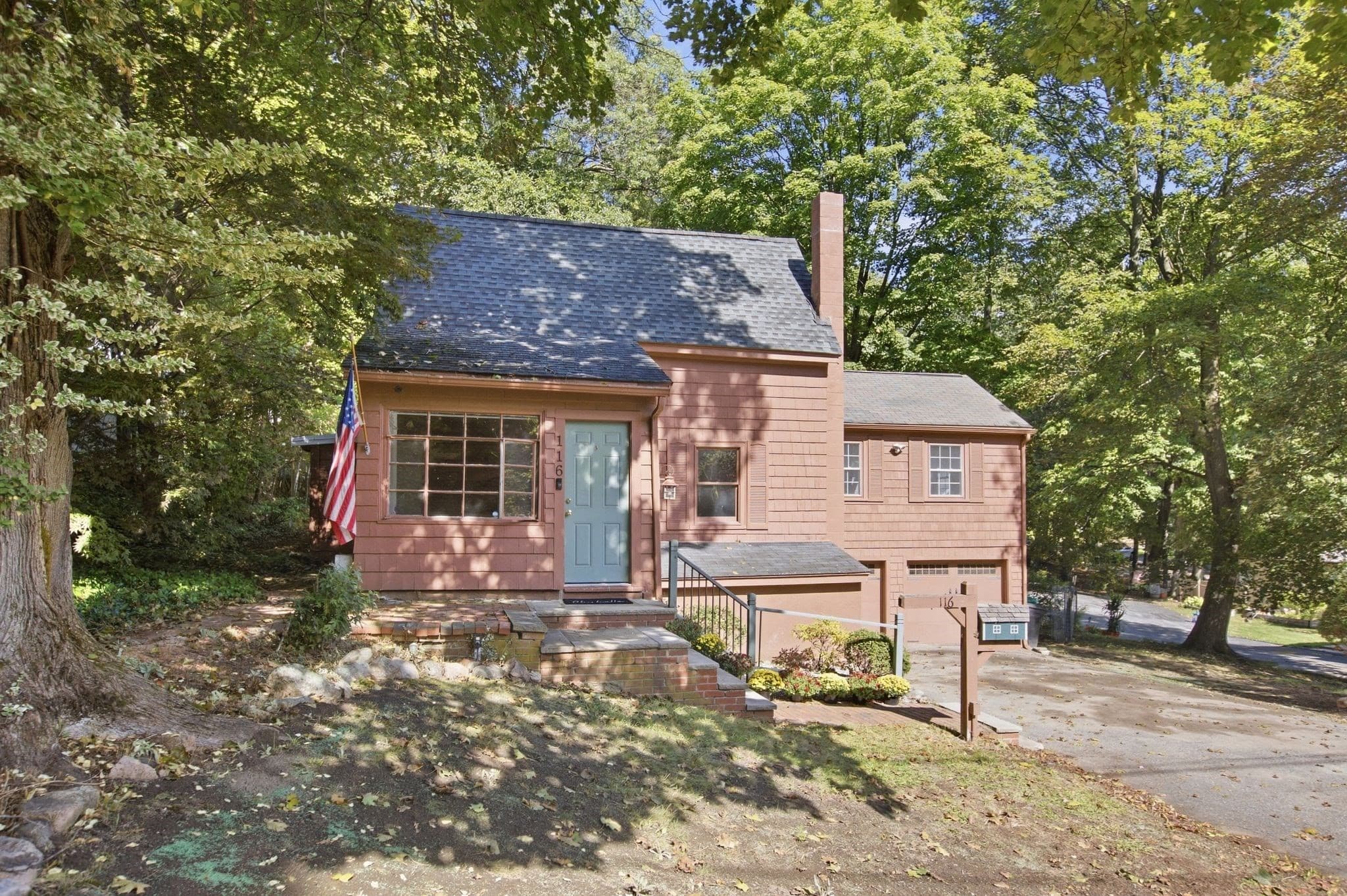 Single Family Residence at 116 Green St, Woburn MA 01801, Woburn, photo 4 of 42