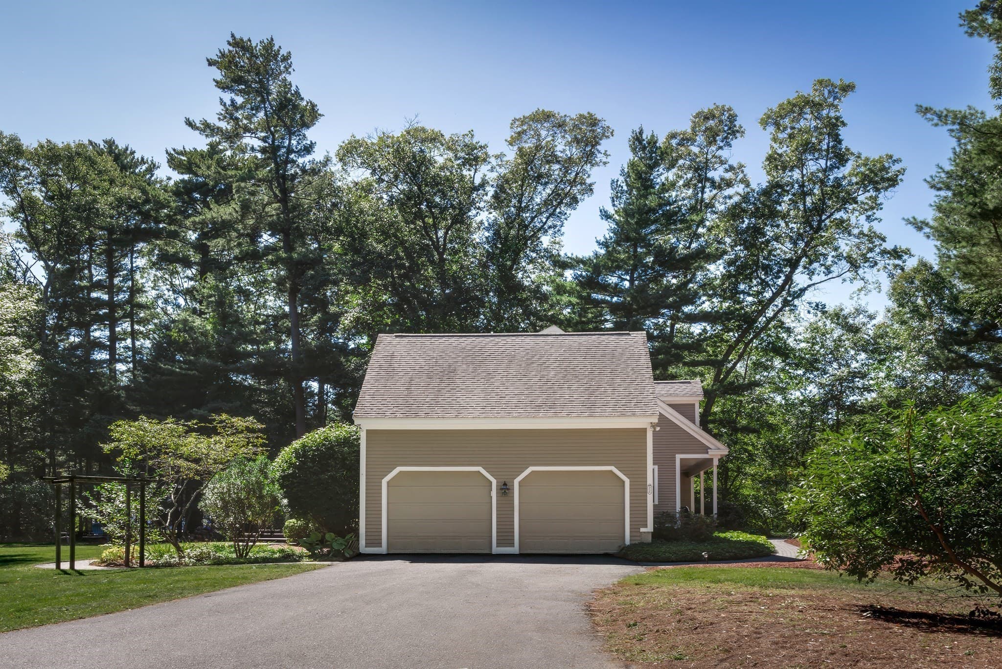 Single Family Residence at 22 Pineswamp Rd, Ipswich MA 01938, Ipswich, photo 3 of 26