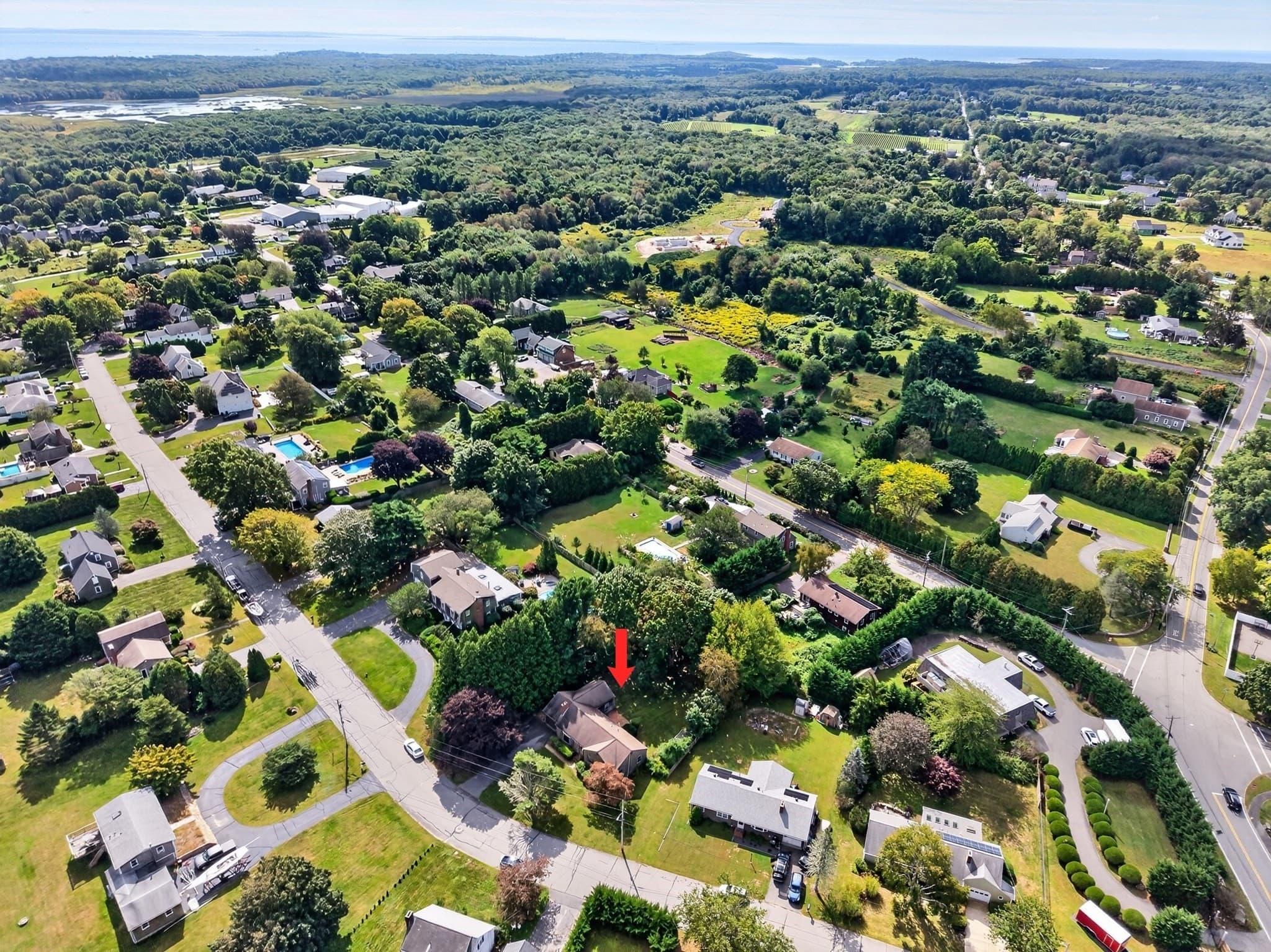 Single Family Residence at 36 Beechwood Dr, Dartmouth MA 02748, Dartmouth, photo 6 of 35
