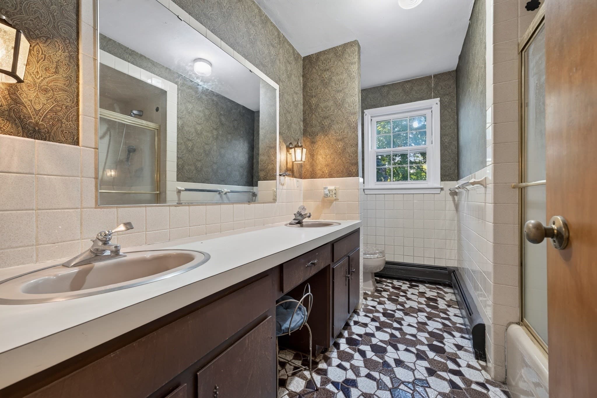 Single Family Residence at 36 Beechwood Dr, Dartmouth MA 02748, Dartmouth, photo 26 of 35