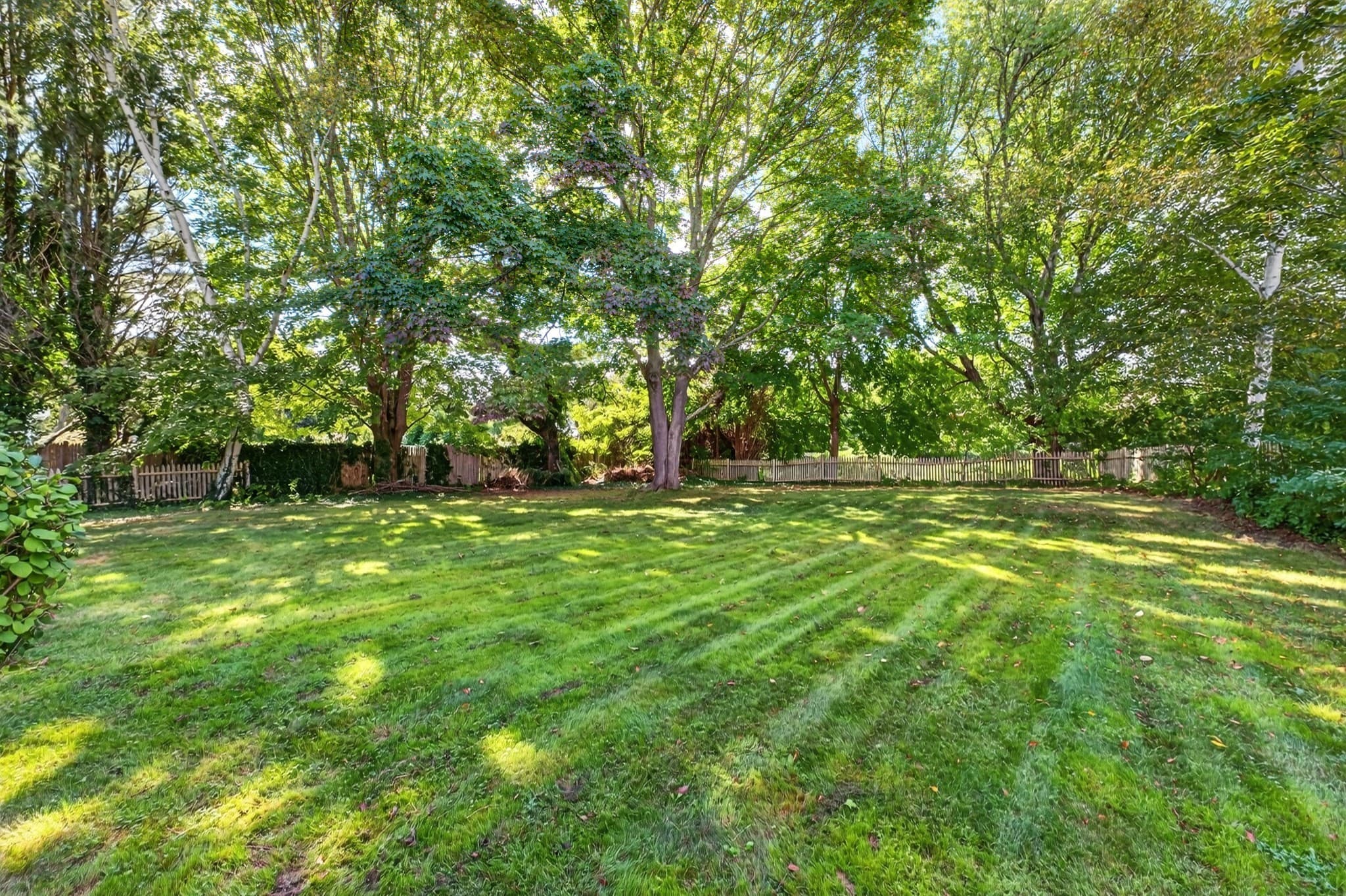 Single Family Residence at 36 Beechwood Dr, Dartmouth MA 02748, Dartmouth, photo 4 of 35