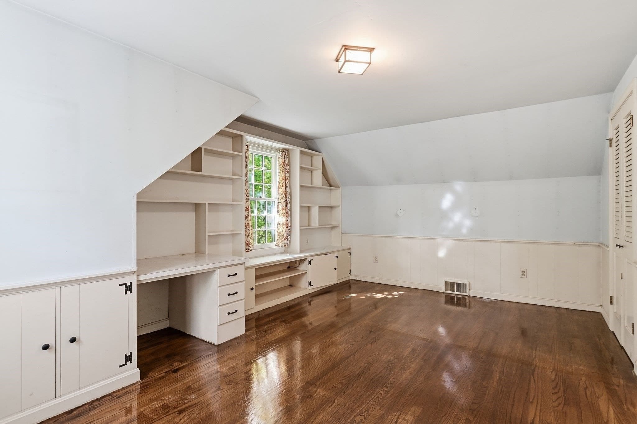 Single Family Residence at 148 Falmouth Rd, West Springfield MA 01089, West Springfield, photo 27 of 36