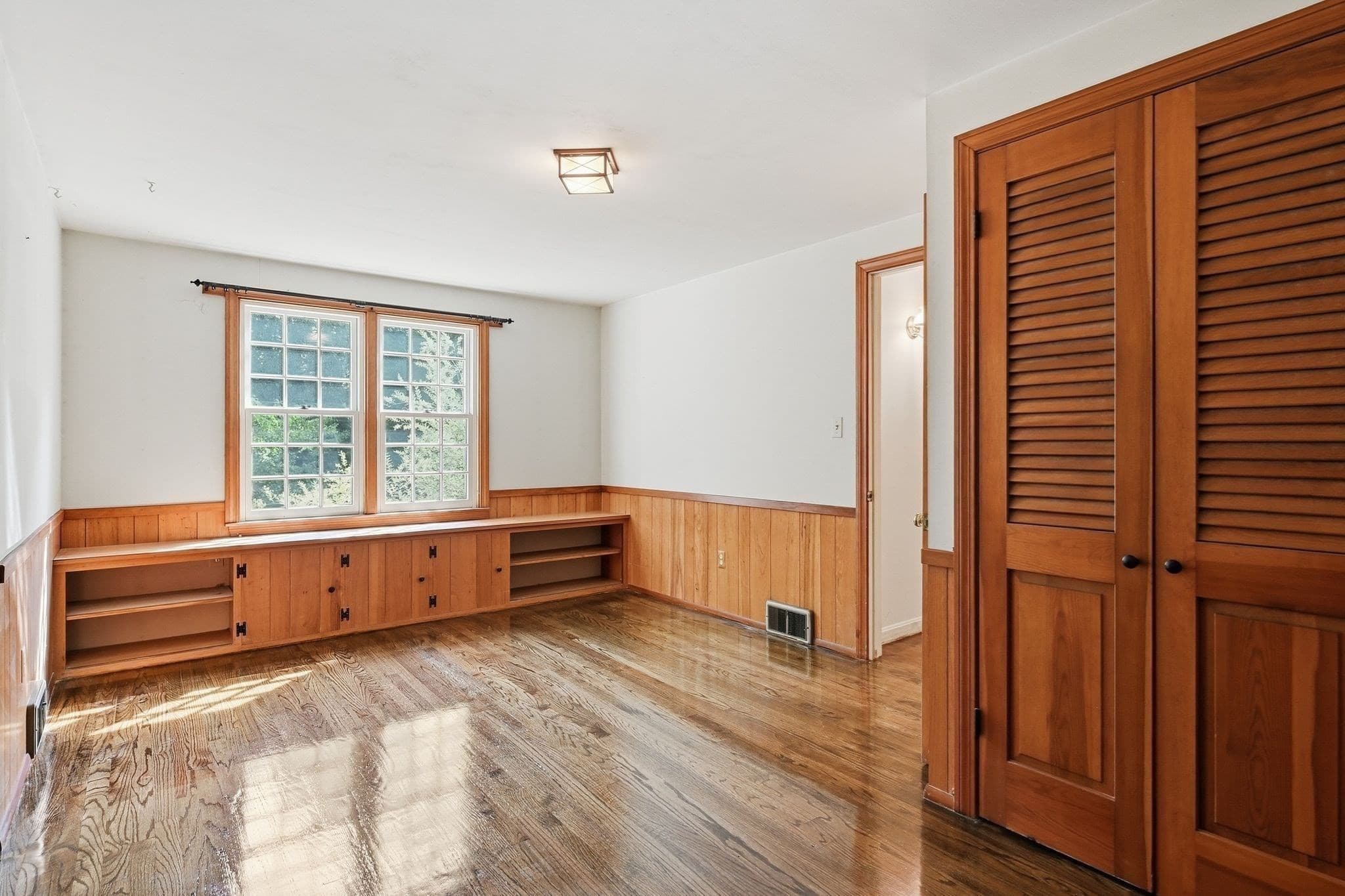 Single Family Residence at 148 Falmouth Rd, West Springfield MA 01089, West Springfield, photo 6 of 36