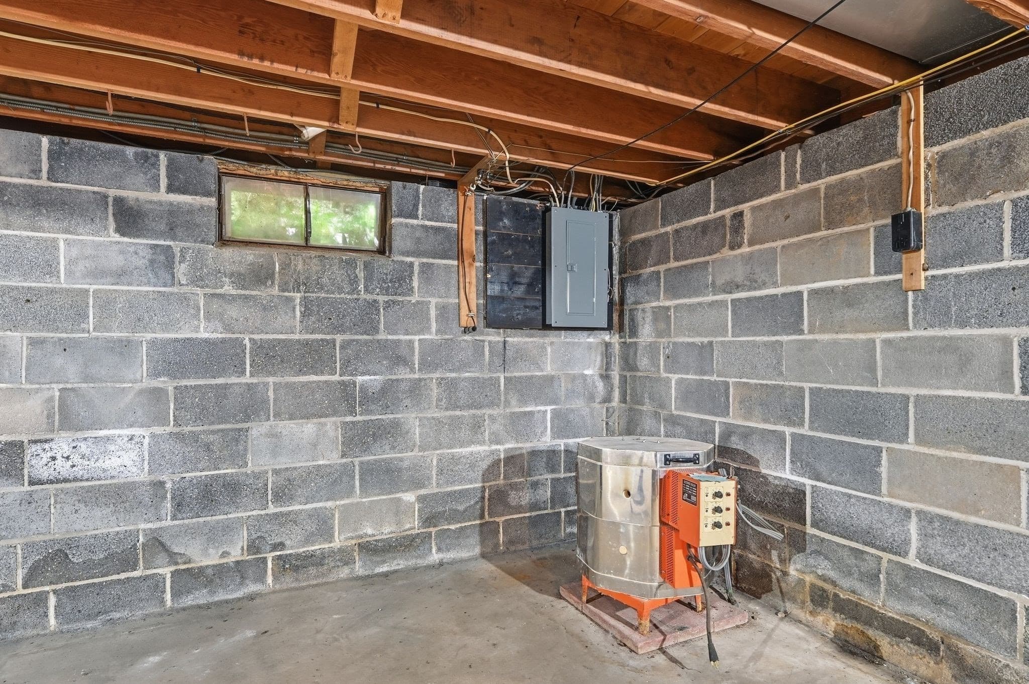 Single Family Residence at 148 Falmouth Rd, West Springfield MA 01089, West Springfield, photo 31 of 36