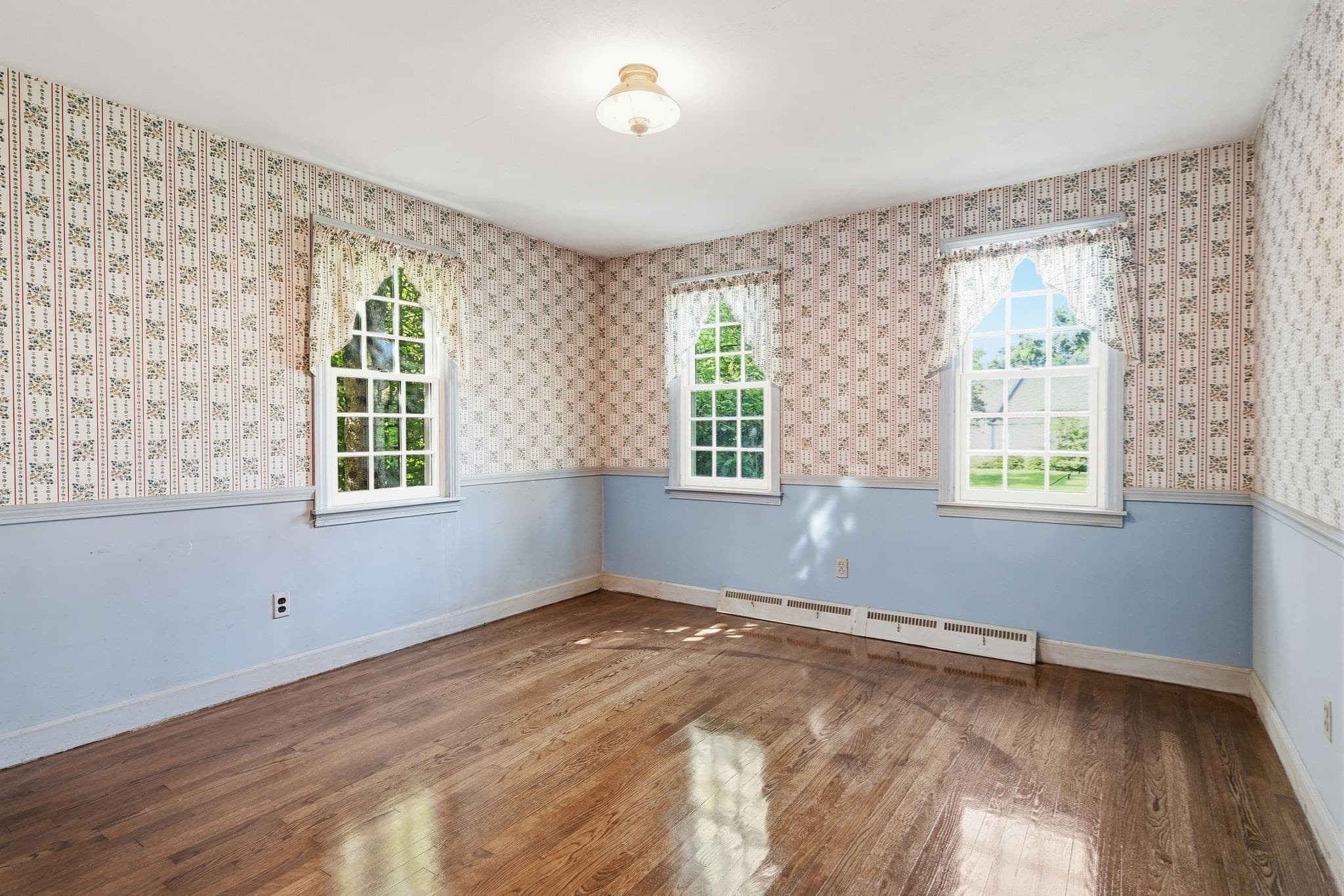Single Family Residence at 148 Falmouth Rd, West Springfield MA 01089, West Springfield, photo 4 of 36