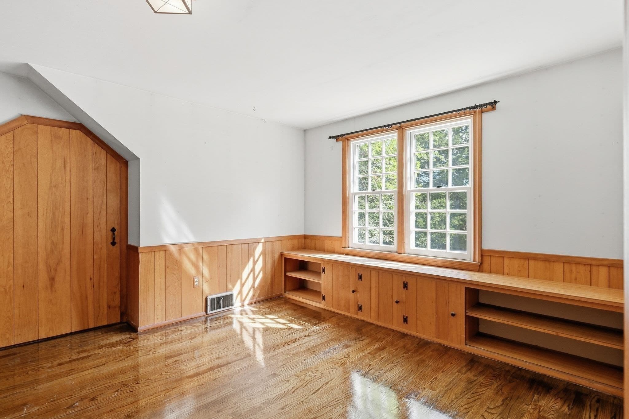 Single Family Residence at 148 Falmouth Rd, West Springfield MA 01089, West Springfield, photo 25 of 36