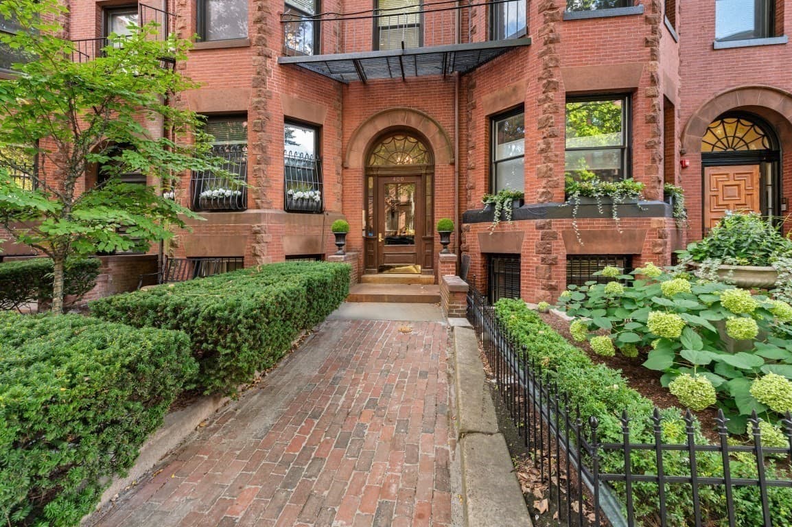 Condominium at 400 Marlborough St # 9, Boston MA 02115, photo 12 of 13