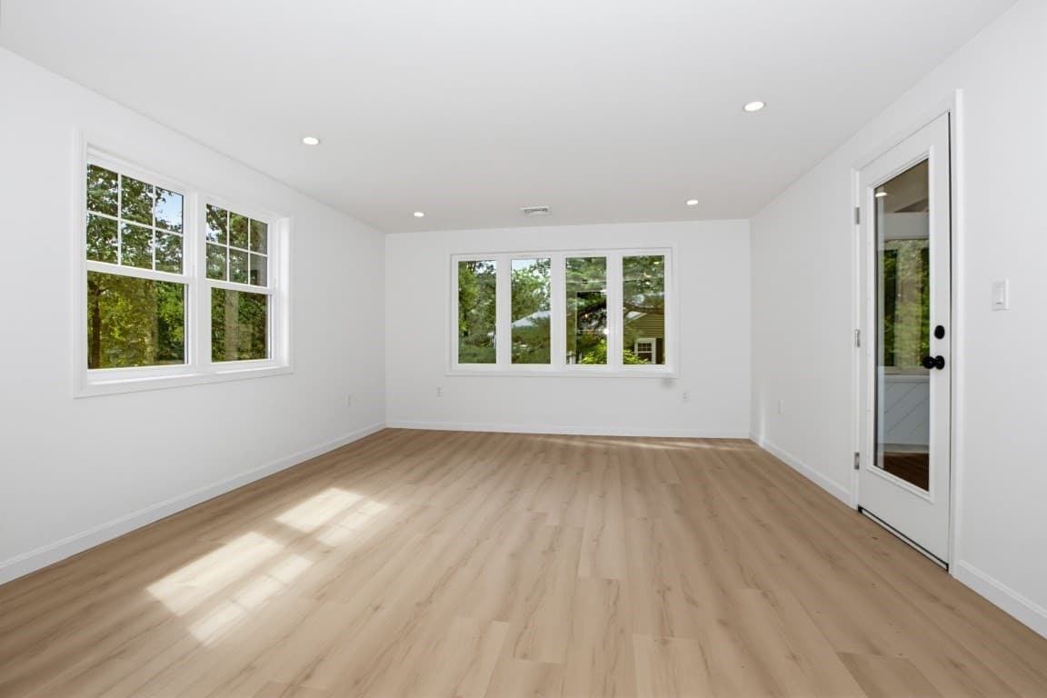 Single Family Residence at 33 Cheryl Ln, Holliston MA 01746, Holliston, photo 17 of 32