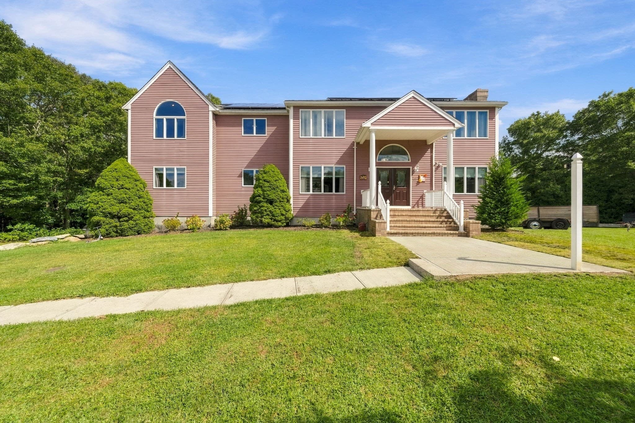 Single Family Residence at 35 Striper Cir, Dartmouth MA 02747, Dartmouth, photo 2 of 39