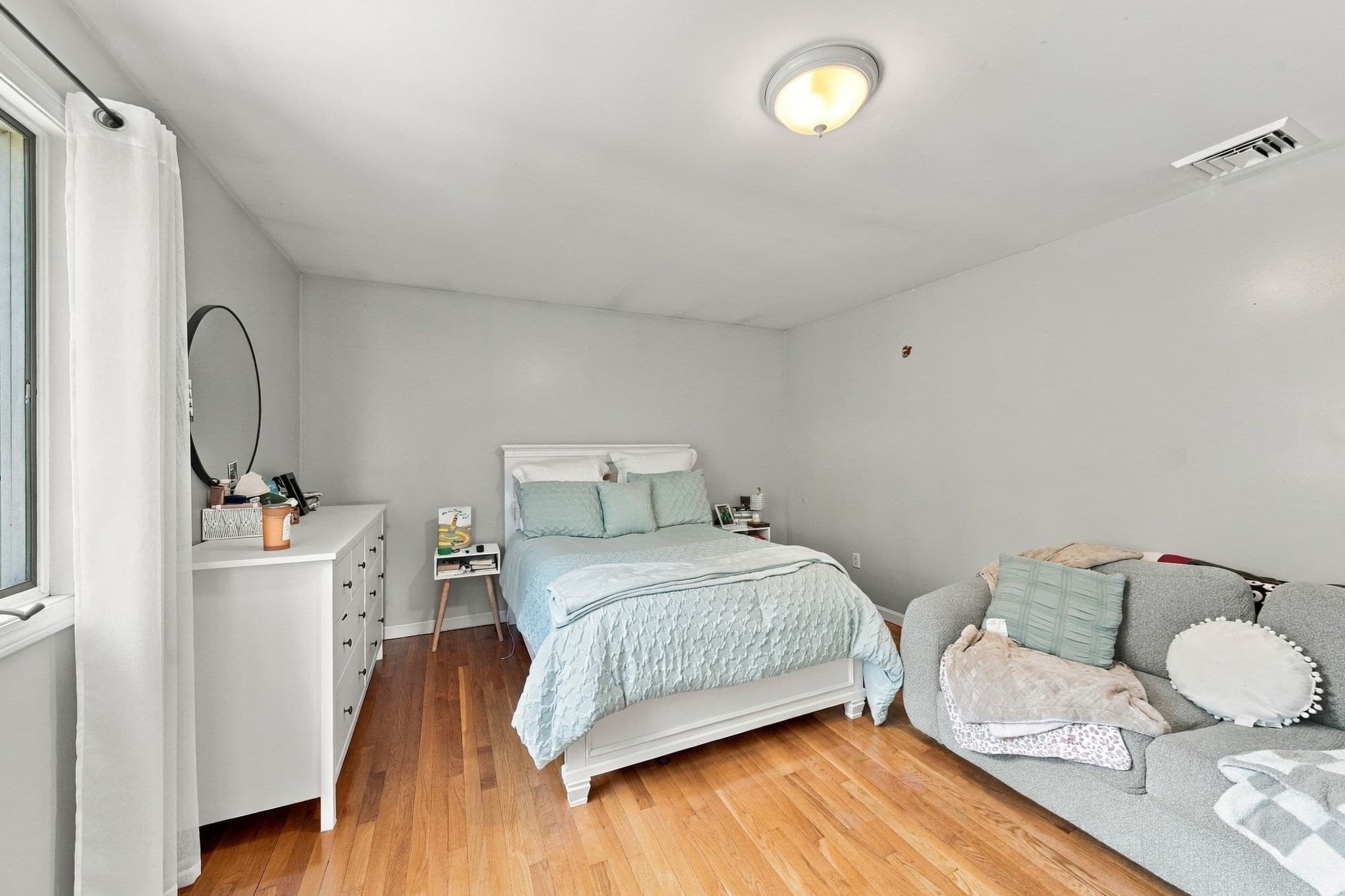 Single Family Residence at 35 Striper Cir, Dartmouth MA 02747, Dartmouth, photo 17 of 39