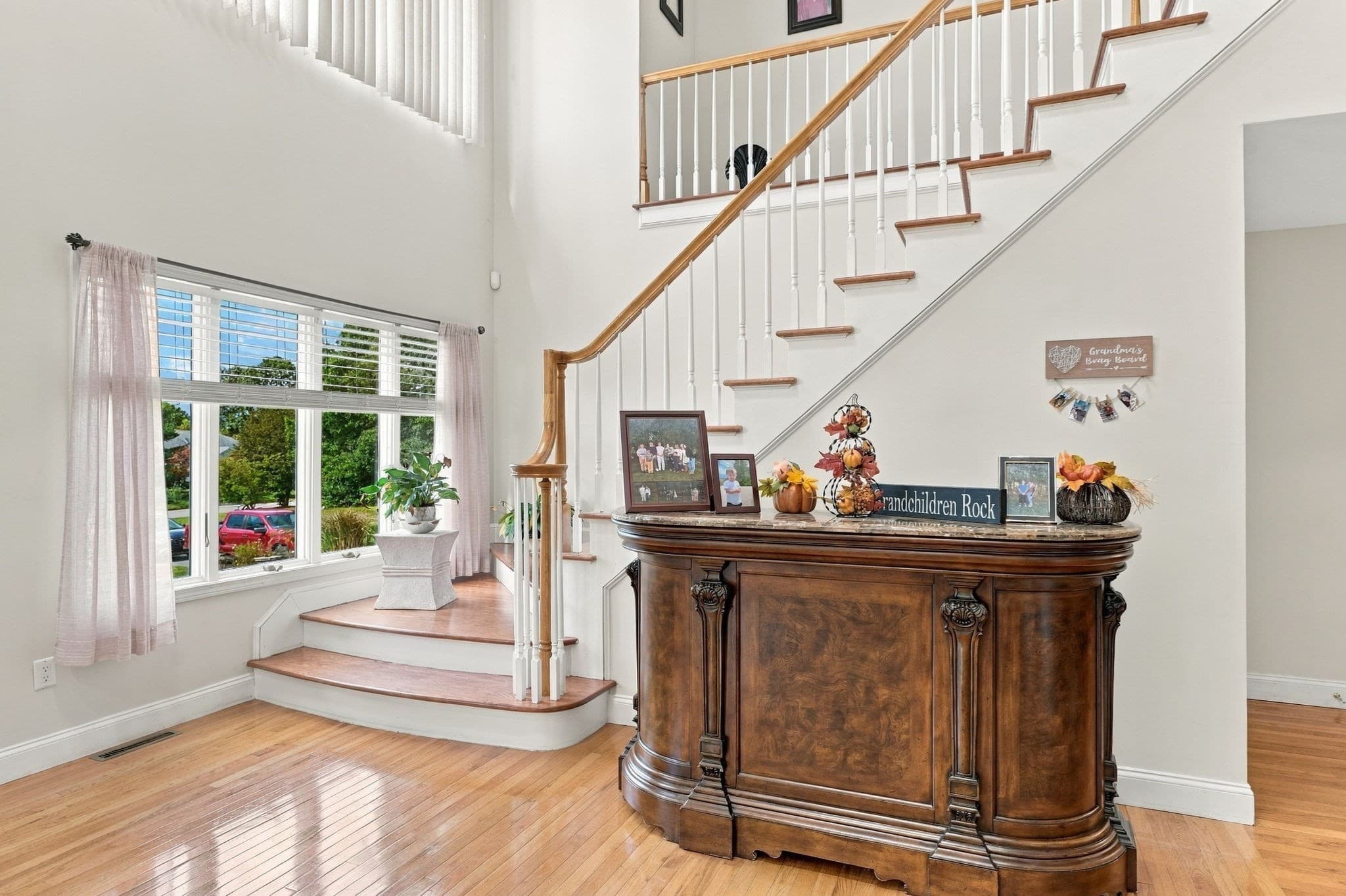 Single Family Residence at 35 Striper Cir, Dartmouth MA 02747, Dartmouth, photo 5 of 39