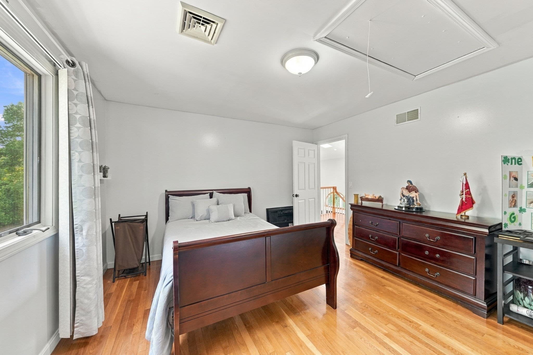 Single Family Residence at 35 Striper Cir, Dartmouth MA 02747, Dartmouth, photo 18 of 39