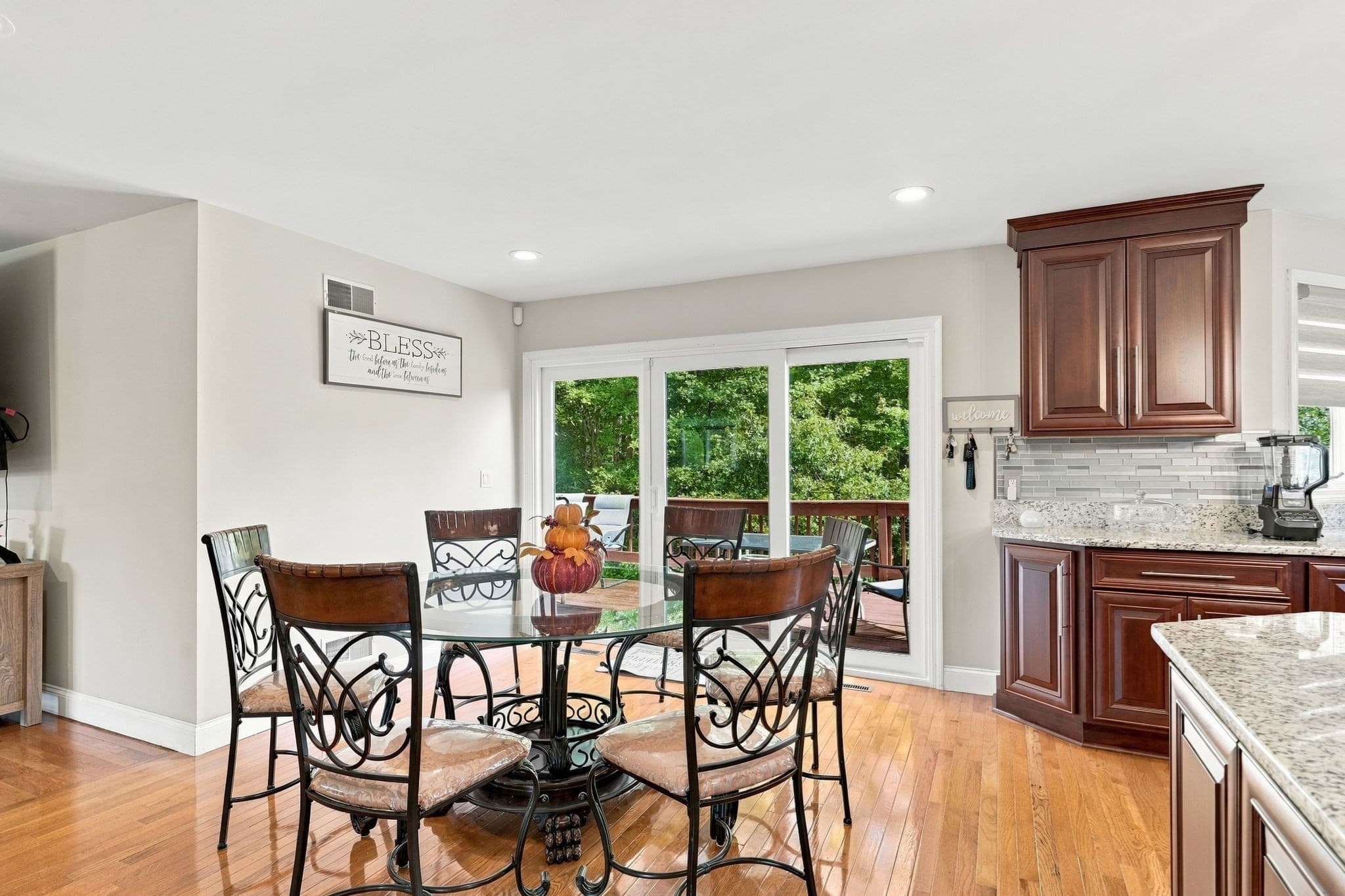 Single Family Residence at 35 Striper Cir, Dartmouth MA 02747, Dartmouth, photo 11 of 39