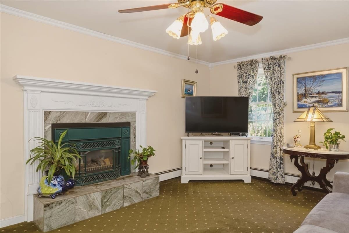 Single Family Residence at 4 Brierwood Ct, Gloucester MA 01930, Gloucester, photo 19 of 37