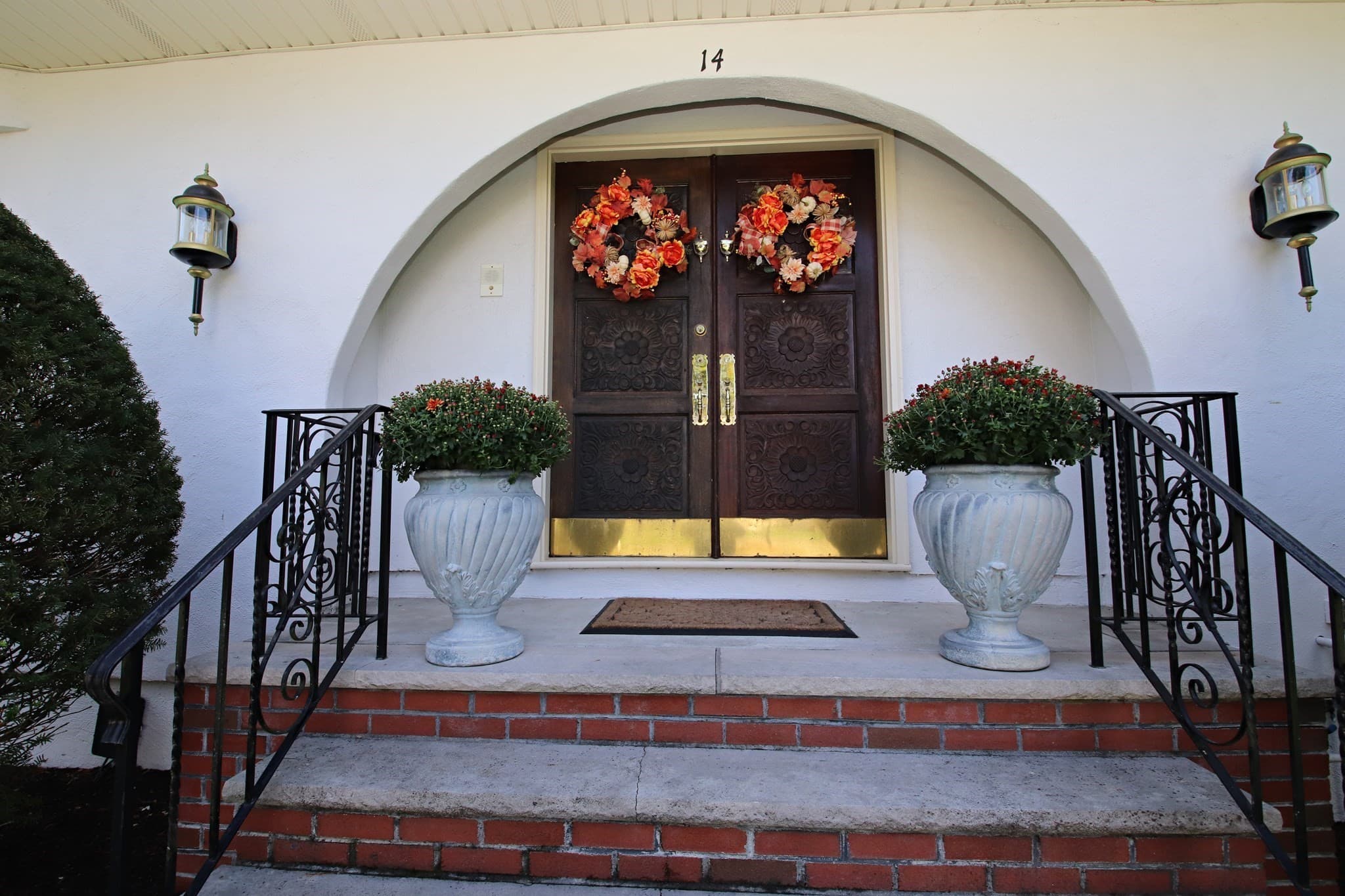 Single Family Residence at 14 Arrowhead Drive, Saugus MA 01906, Saugus, photo 3 of 42