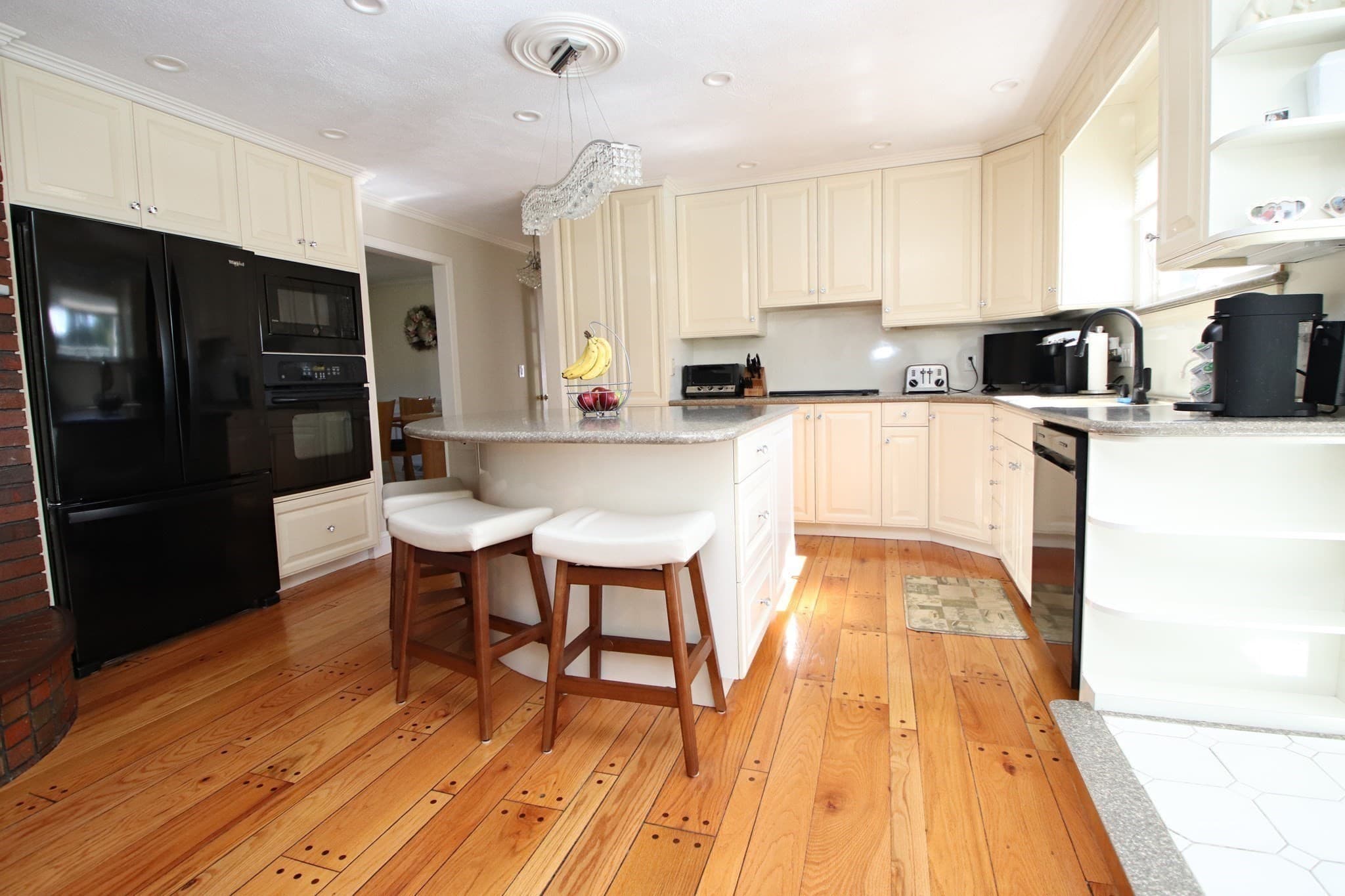 Single Family Residence at 14 Arrowhead Drive, Saugus MA 01906, Saugus, photo 9 of 42