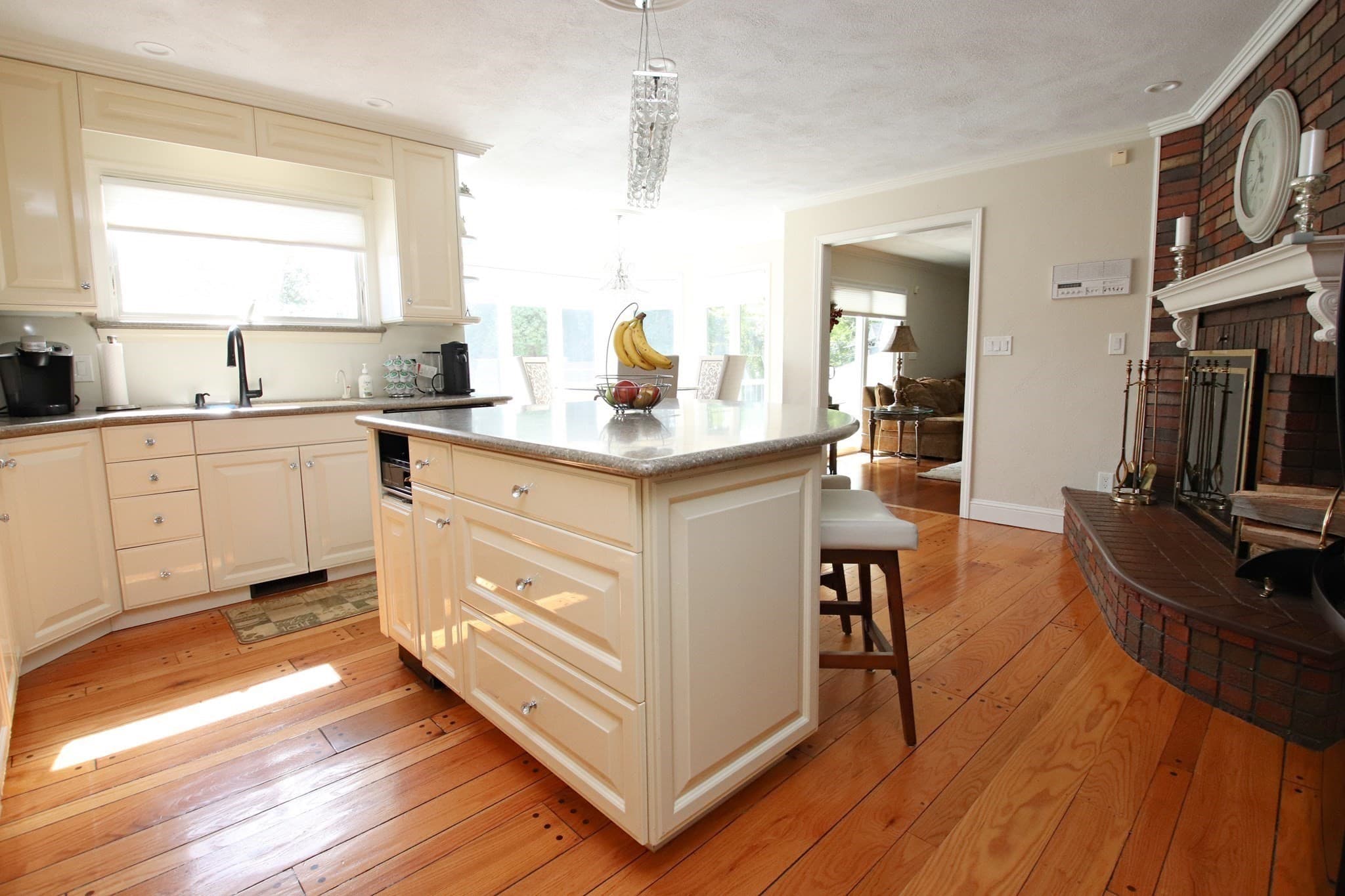 Single Family Residence at 14 Arrowhead Drive, Saugus MA 01906, Saugus, photo 10 of 42