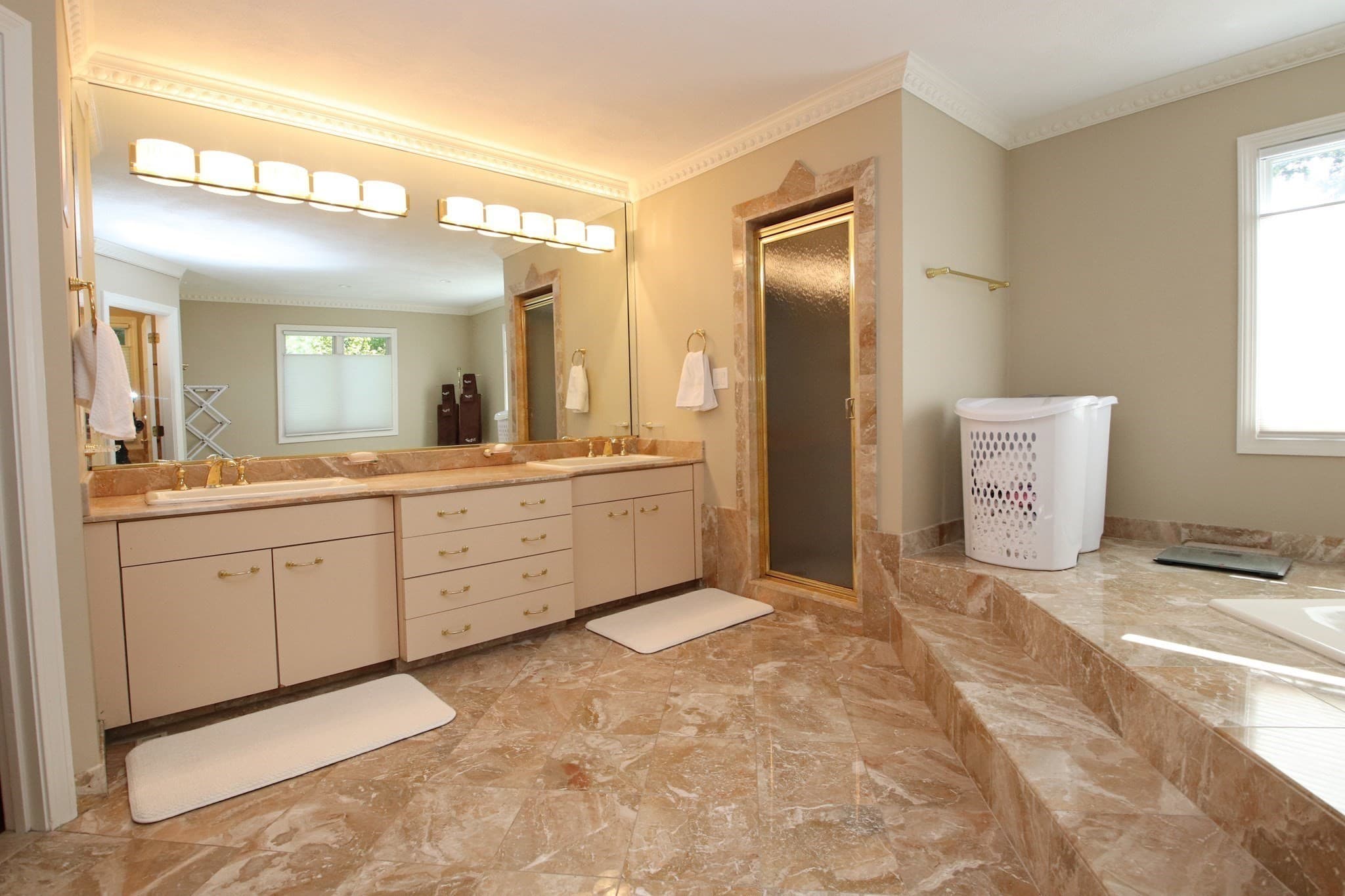 Single Family Residence at 14 Arrowhead Drive, Saugus MA 01906, Saugus, photo 18 of 42