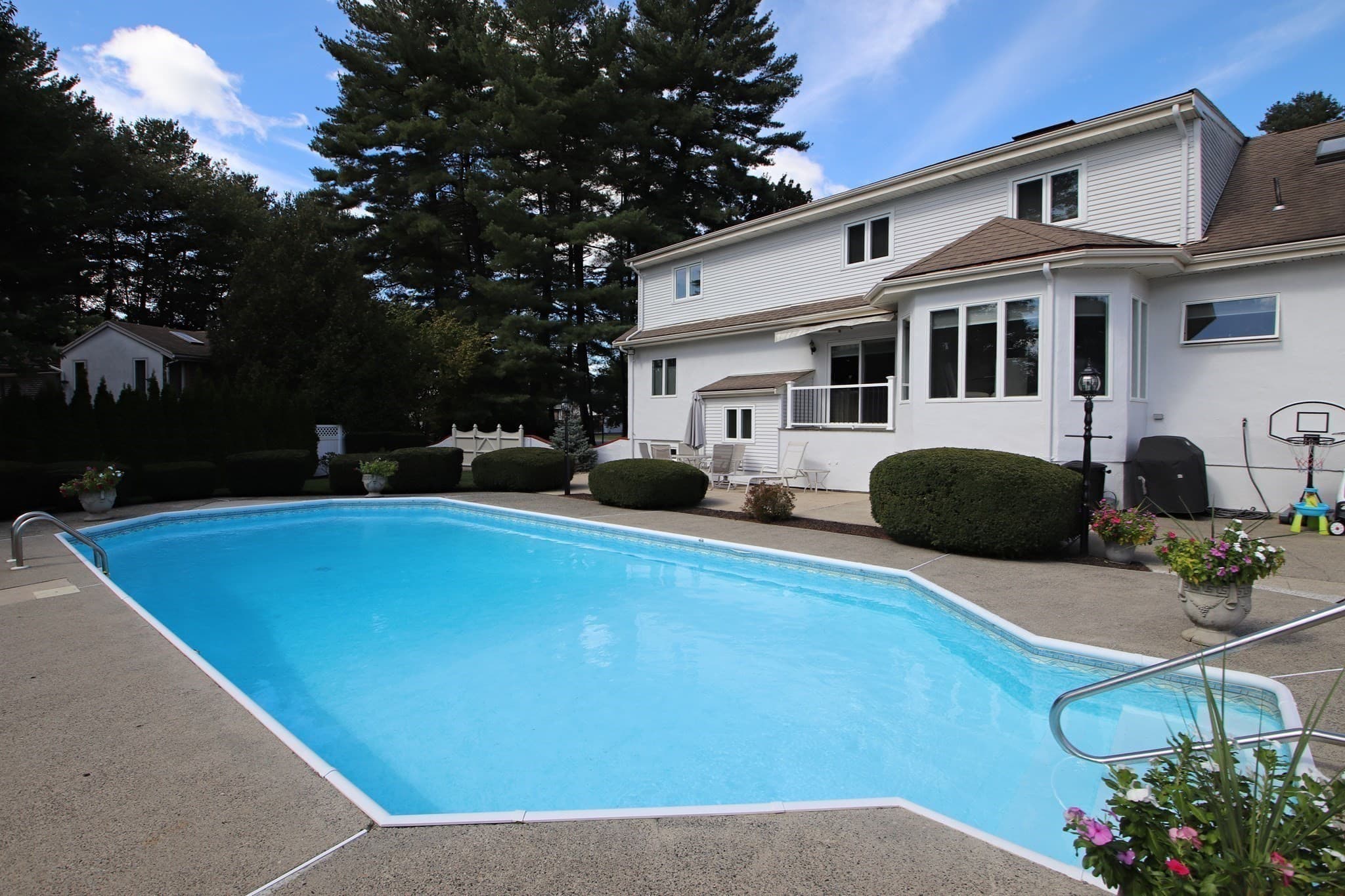 Single Family Residence at 14 Arrowhead Drive, Saugus MA 01906, Saugus, photo 40 of 42