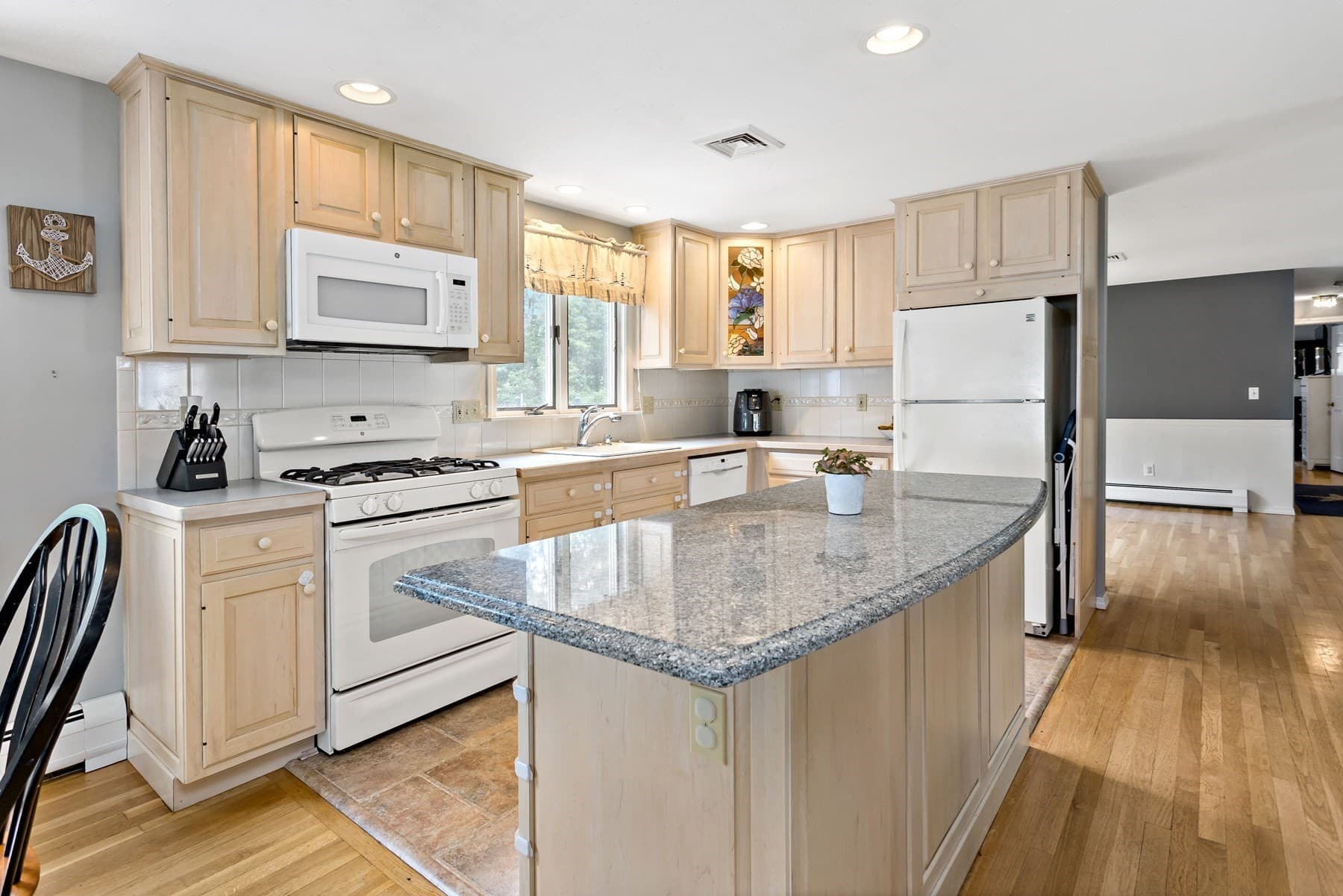 Single Family Residence at 348 Prince Hinckley Road, Barnstable MA 02632, Barnstable, photo 6 of 38