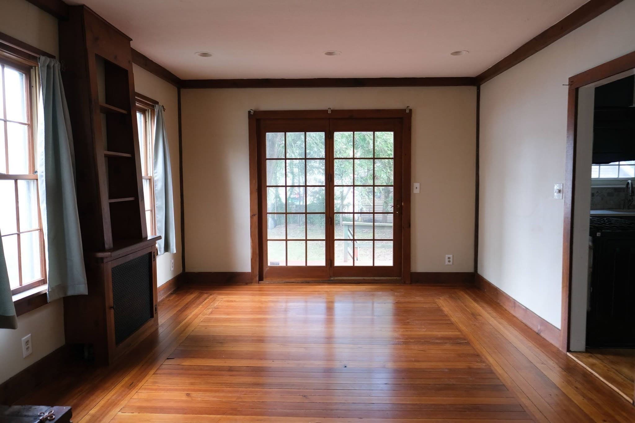 Single Family Residence at 103 Farnsworth St, Springfield MA 01107, Springfield, photo 9 of 23