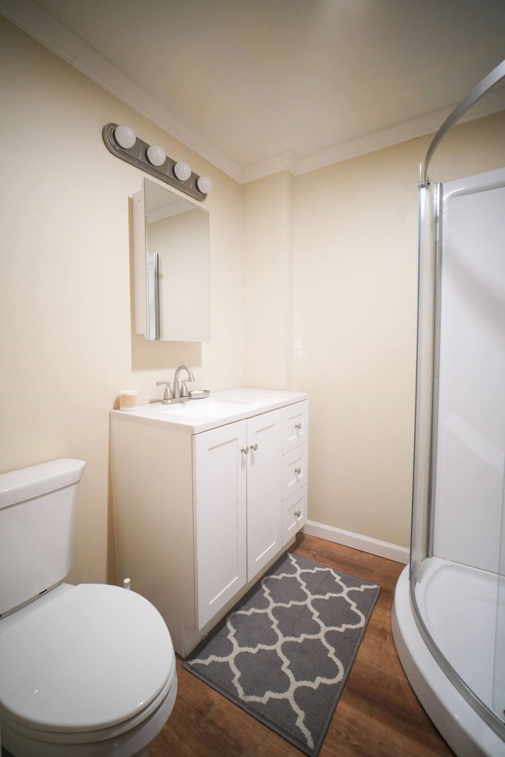 Single Family Residence at 103 Farnsworth St, Springfield MA 01107, Springfield, photo 11 of 23