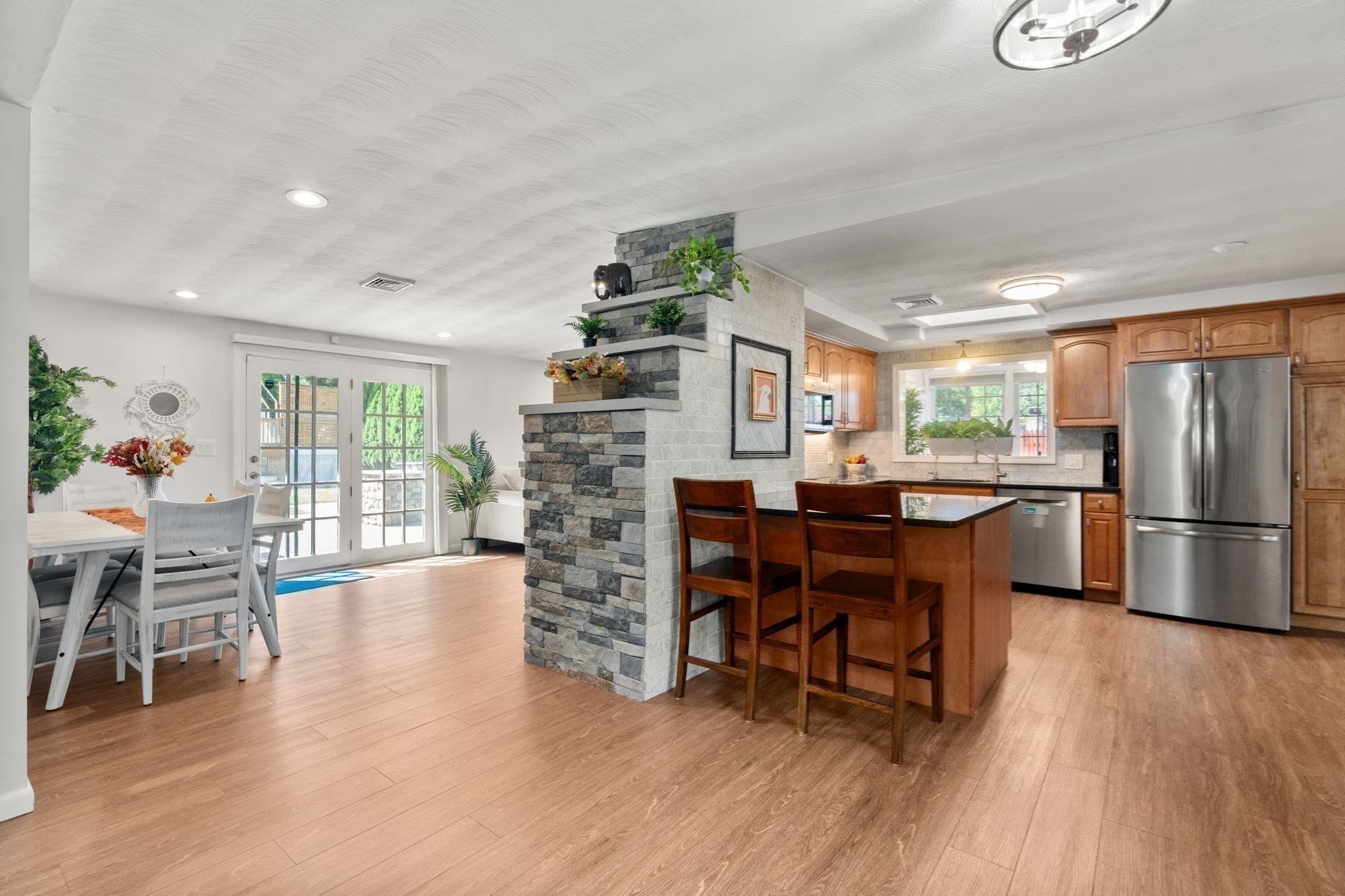 Single Family Residence at 60 Eaton Rd, Framingham MA 01701, Framingham, photo 6 of 30