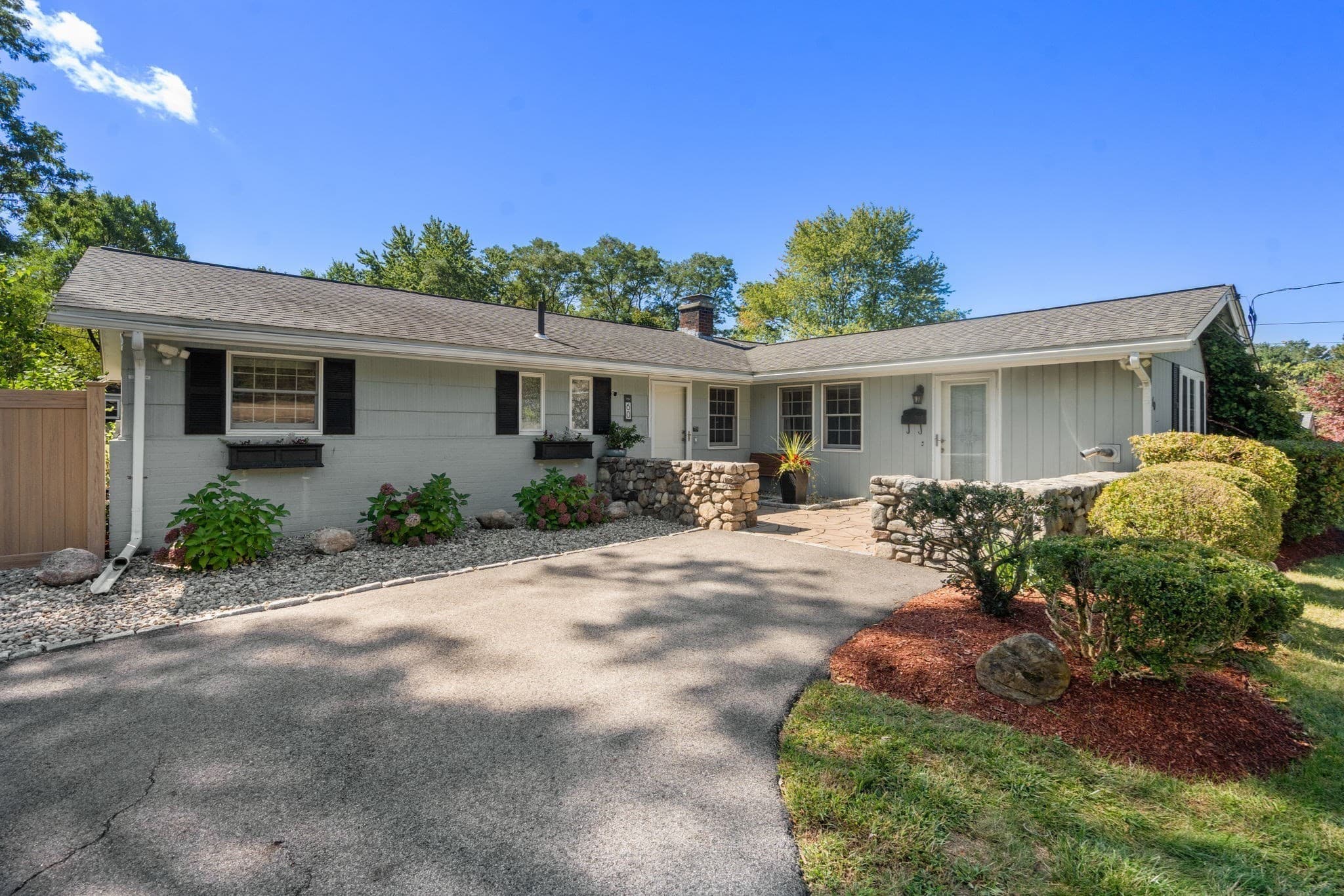 60 Eaton Rd, Framingham MA 01701