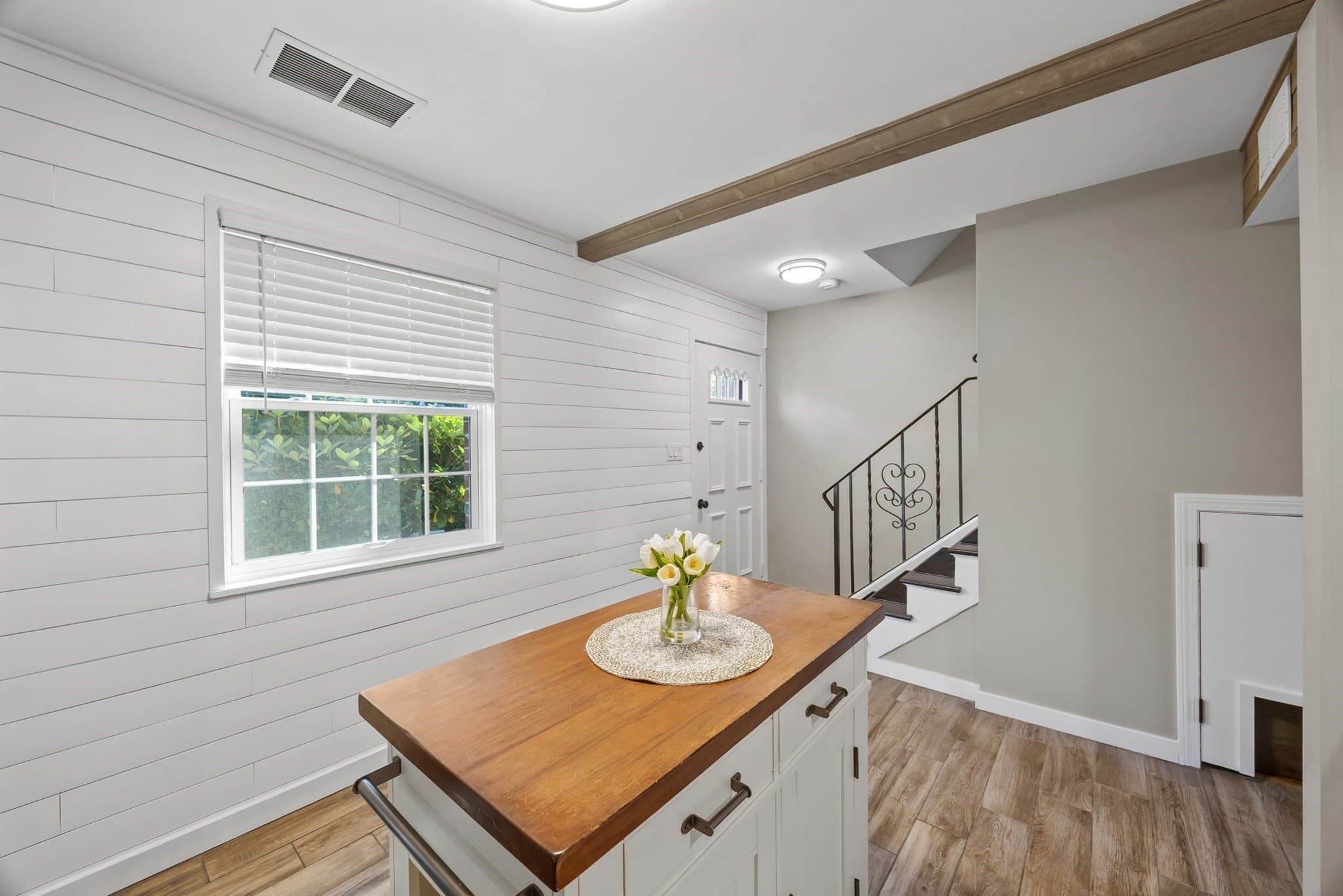 Condominium at 202 Windsor Drive # 202, Framingham MA 01701, Framingham, photo 13 of 35