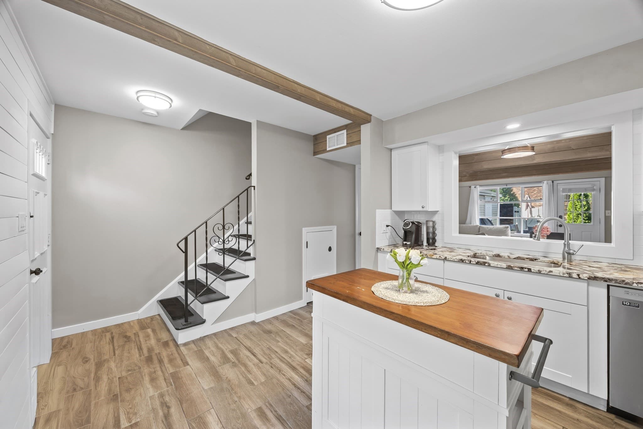 Condominium at 202 Windsor Drive # 202, Framingham MA 01701, Framingham, photo 12 of 35