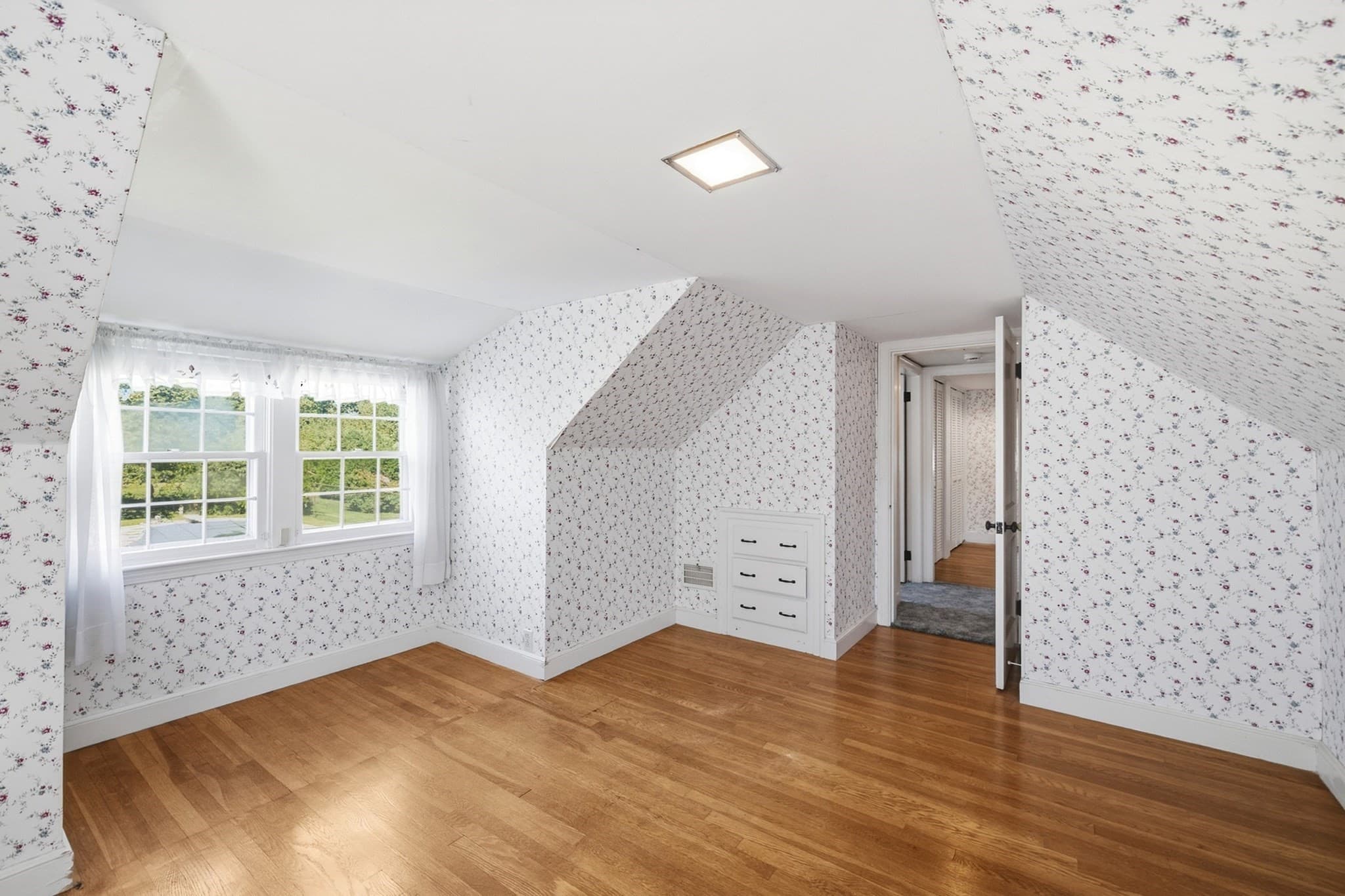 Single Family Residence at 35 Forest Street, Stoneham MA 02180, Stoneham, photo 24 of 42