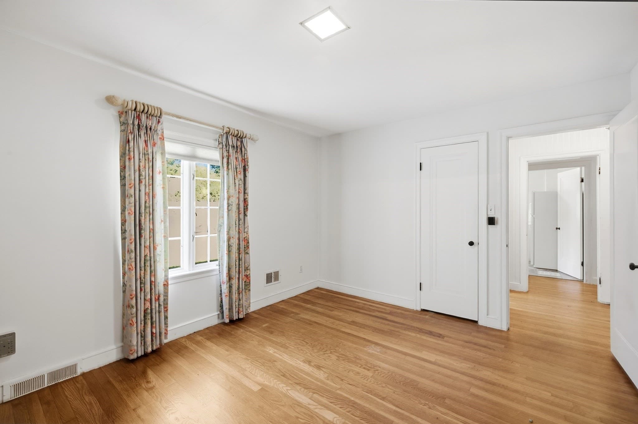 Single Family Residence at 35 Forest Street, Stoneham MA 02180, Stoneham, photo 18 of 42