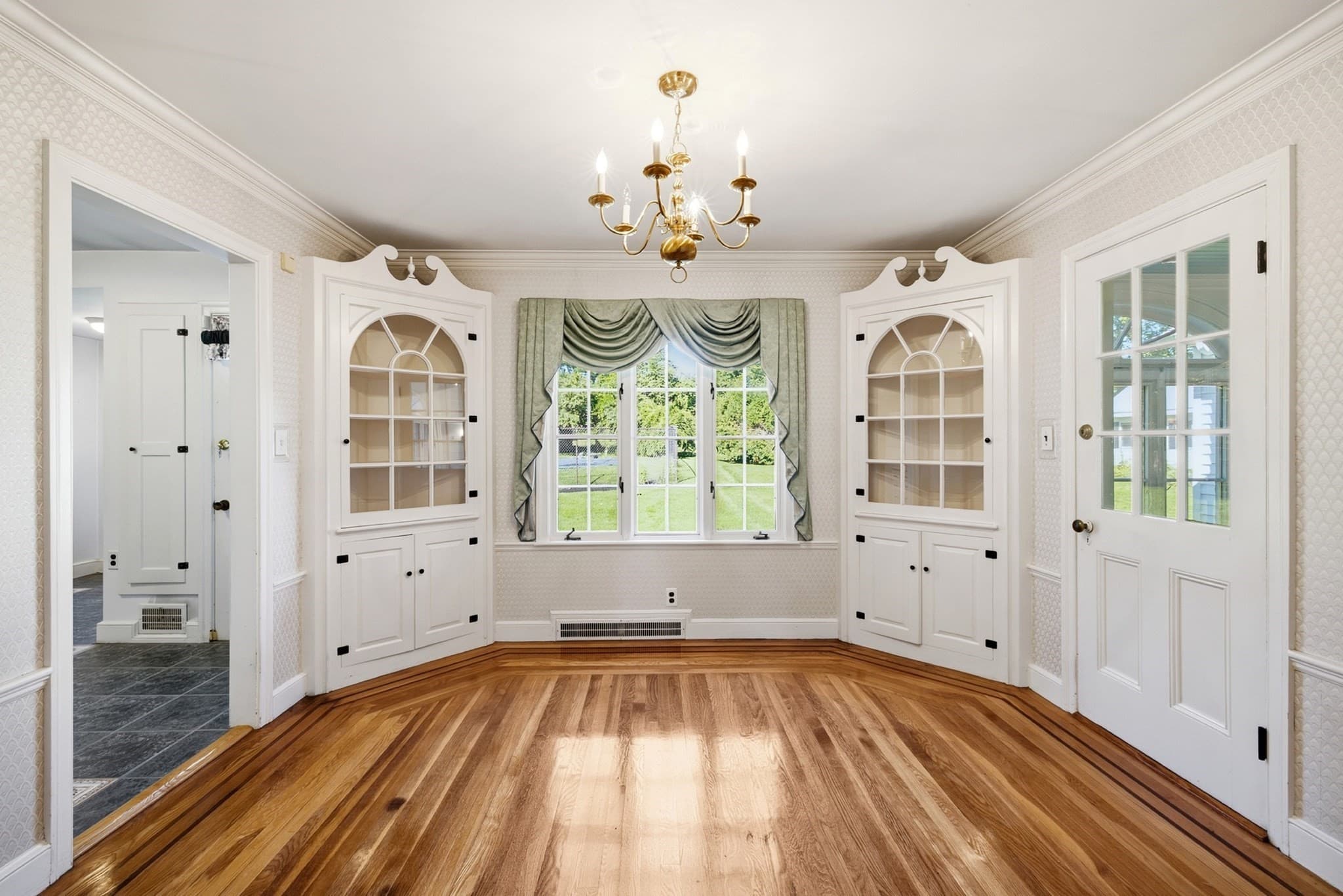 Single Family Residence at 35 Forest Street, Stoneham MA 02180, Stoneham, photo 8 of 42