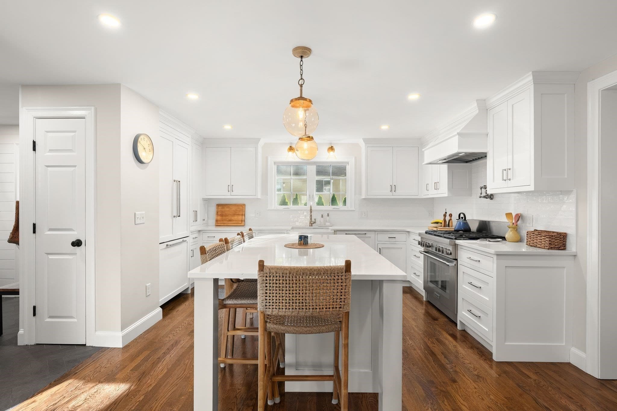 Single Family Residence at 31 Sevinor Rd, Marblehead MA 01945, Marblehead, photo 7 of 37