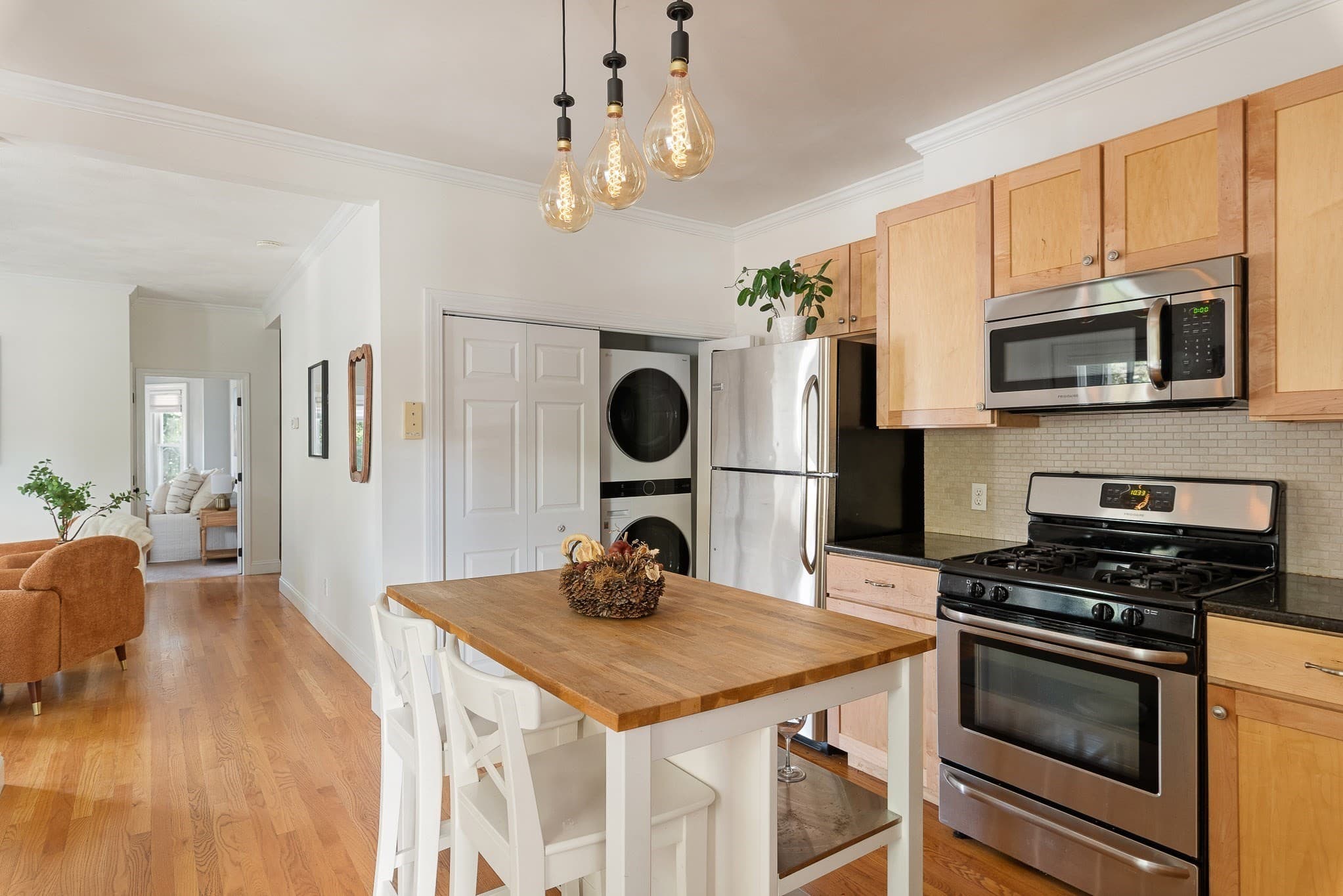 Condominium at 156 Adams St # 2, Waltham MA 02453, Waltham, photo 7 of 22
