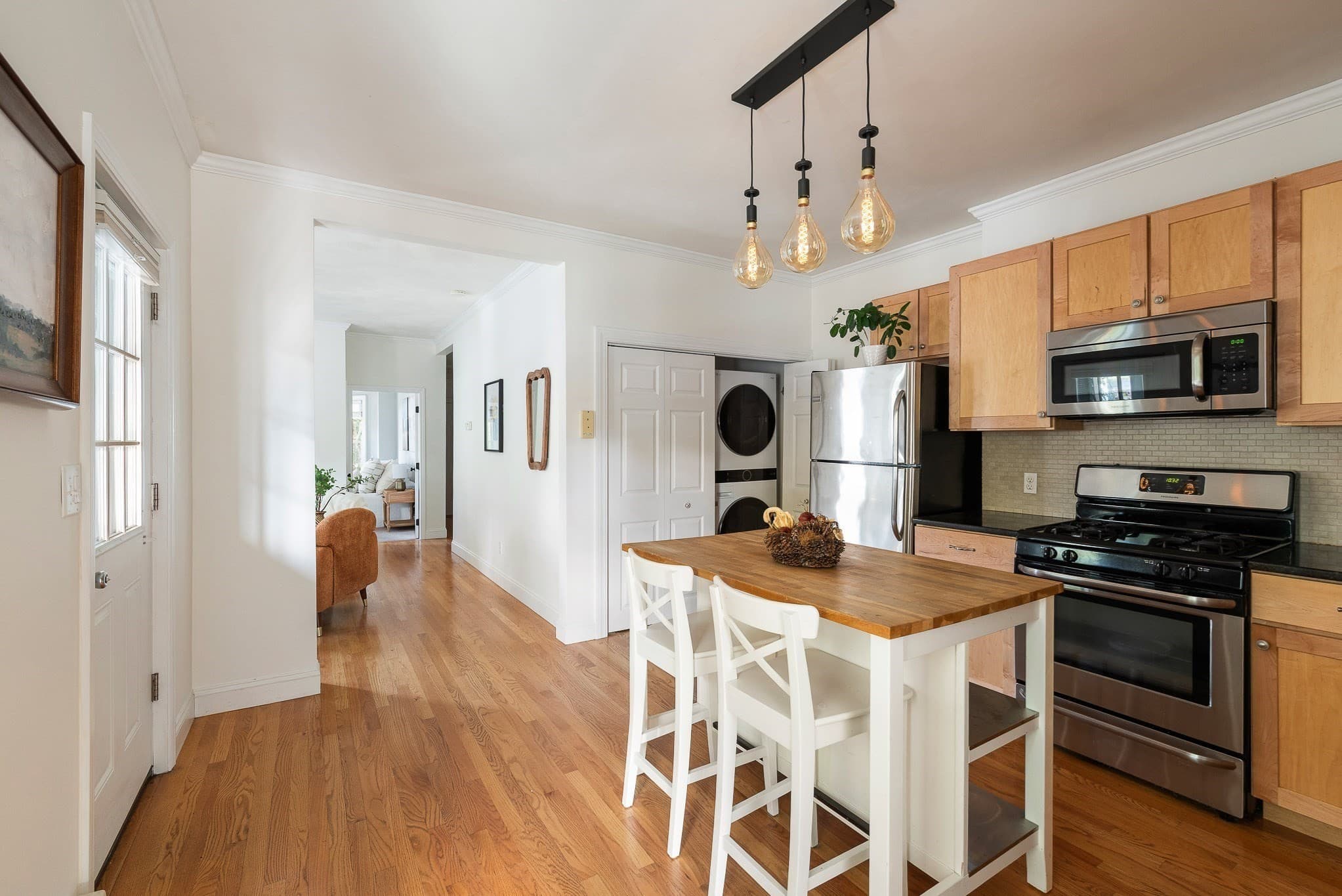 Condominium at 156 Adams St # 2, Waltham MA 02453, Waltham, photo 5 of 22