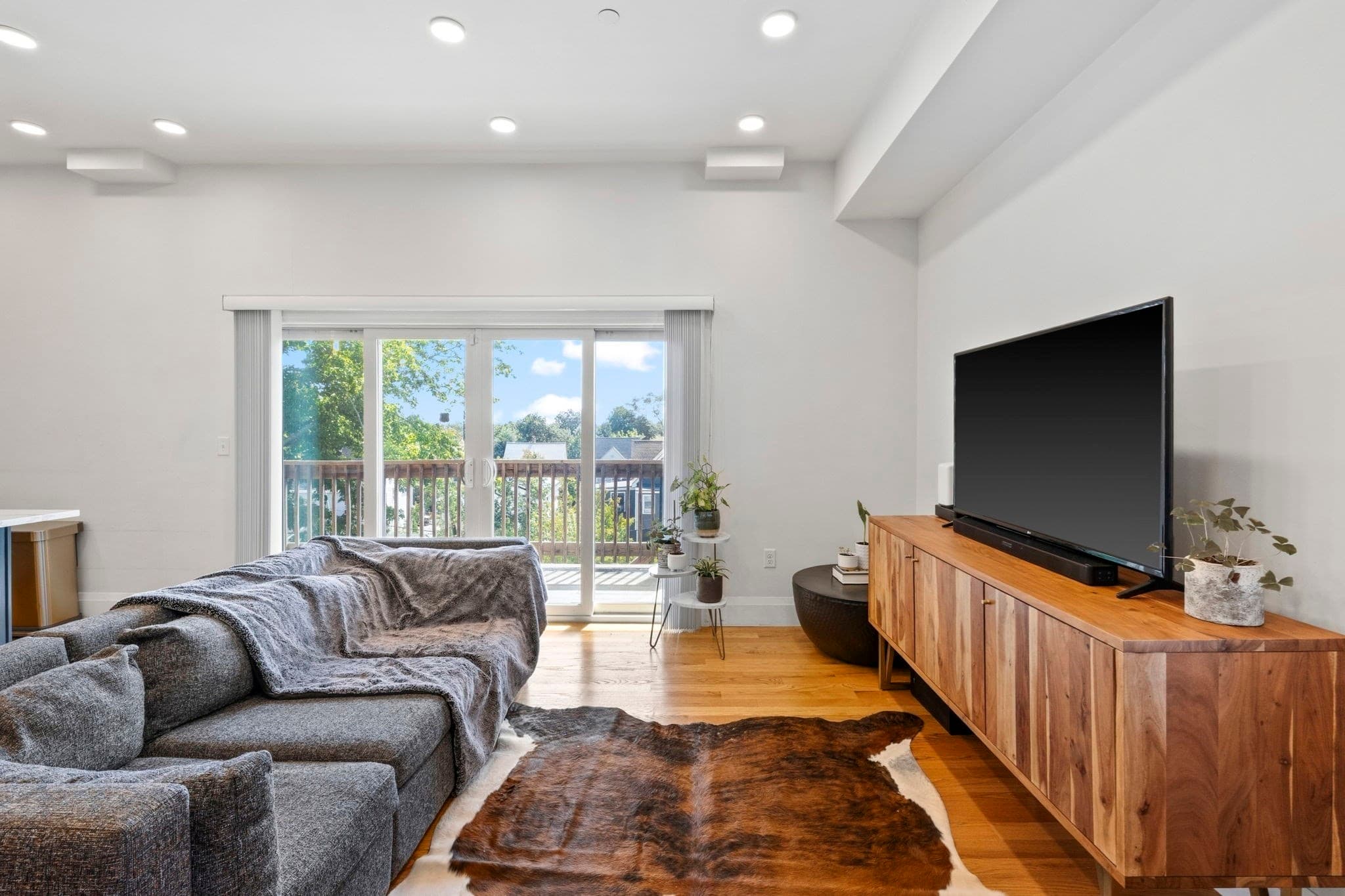 Condominium at 81 Homes Ave # 3, Boston MA 02122, Boston, photo 6 of 37