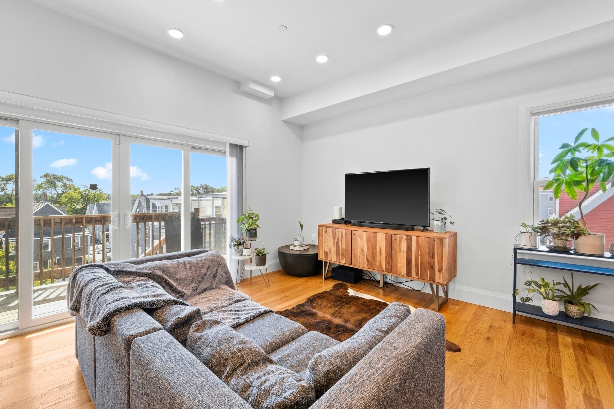 Condominium at 81 Homes Ave # 3, Boston MA 02122, Boston, photo 5 of 37