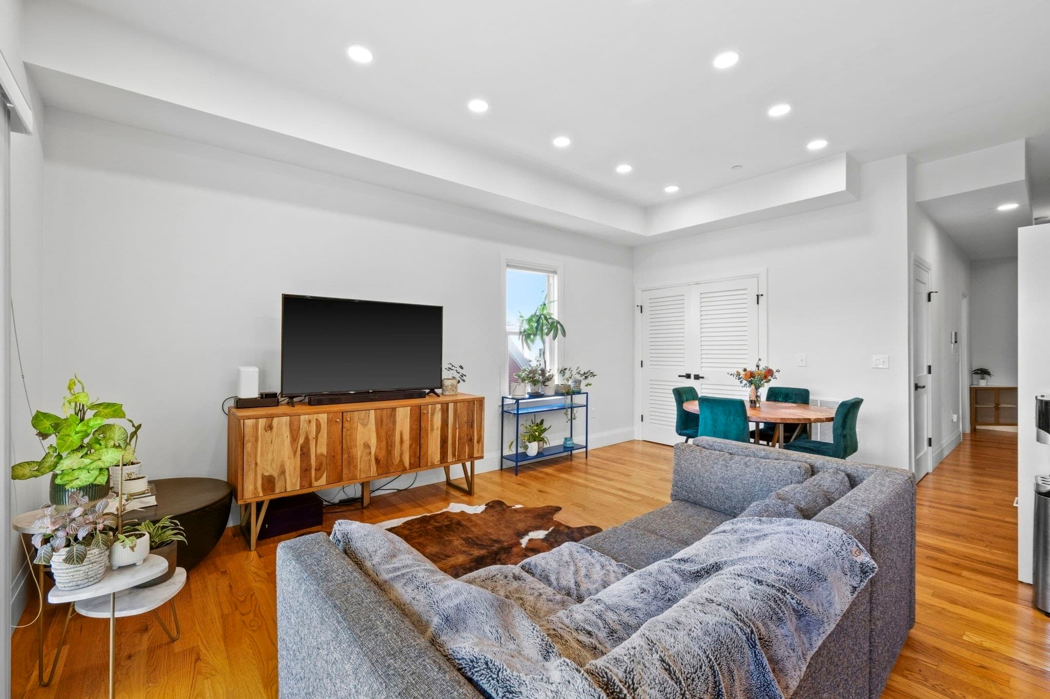 Condominium at 81 Homes Ave # 3, Boston MA 02122, Boston, photo 4 of 37