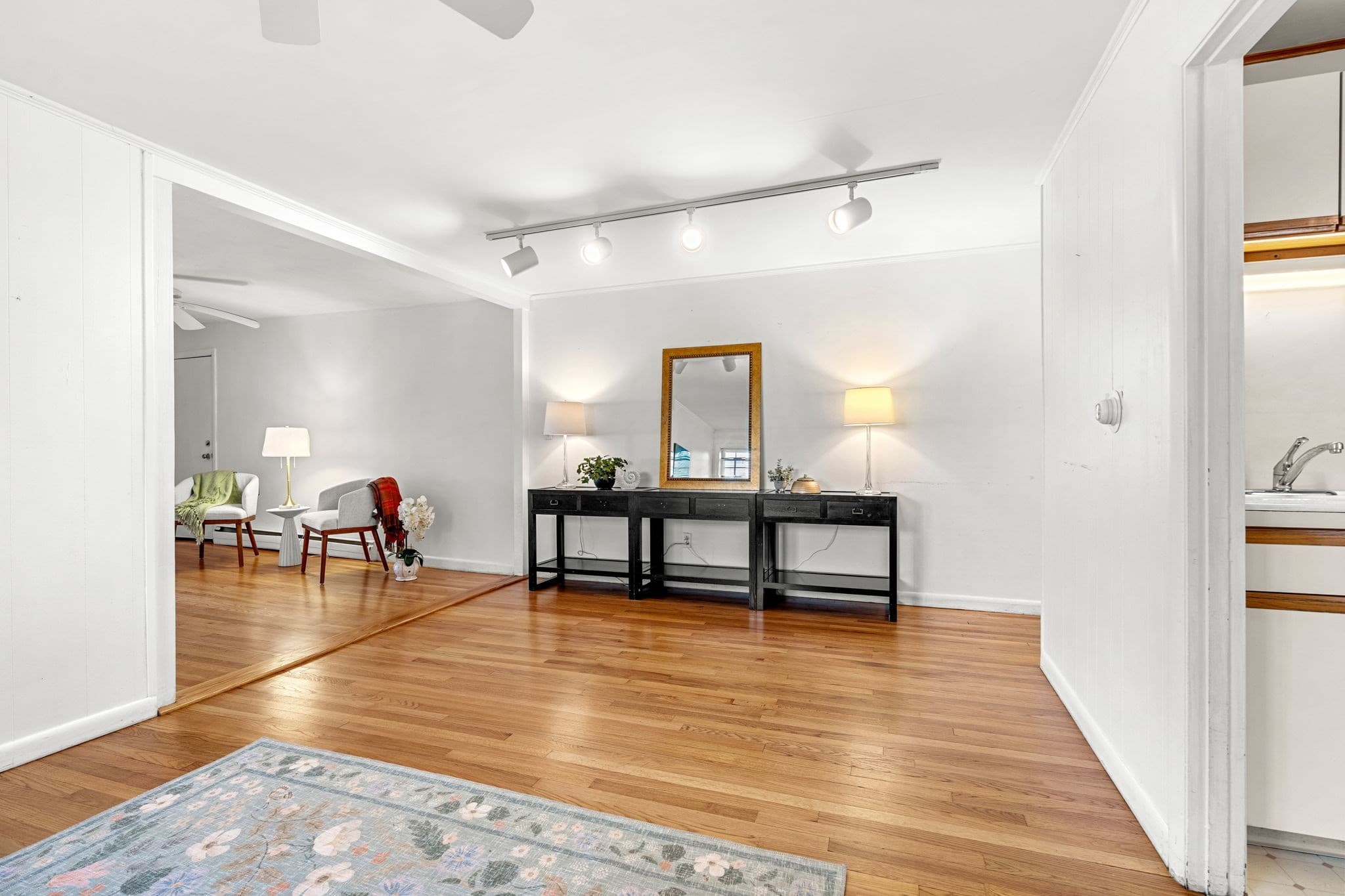 Condominium at 26 Summer St # 5, Marblehead MA 01945, Marblehead, photo 8 of 21