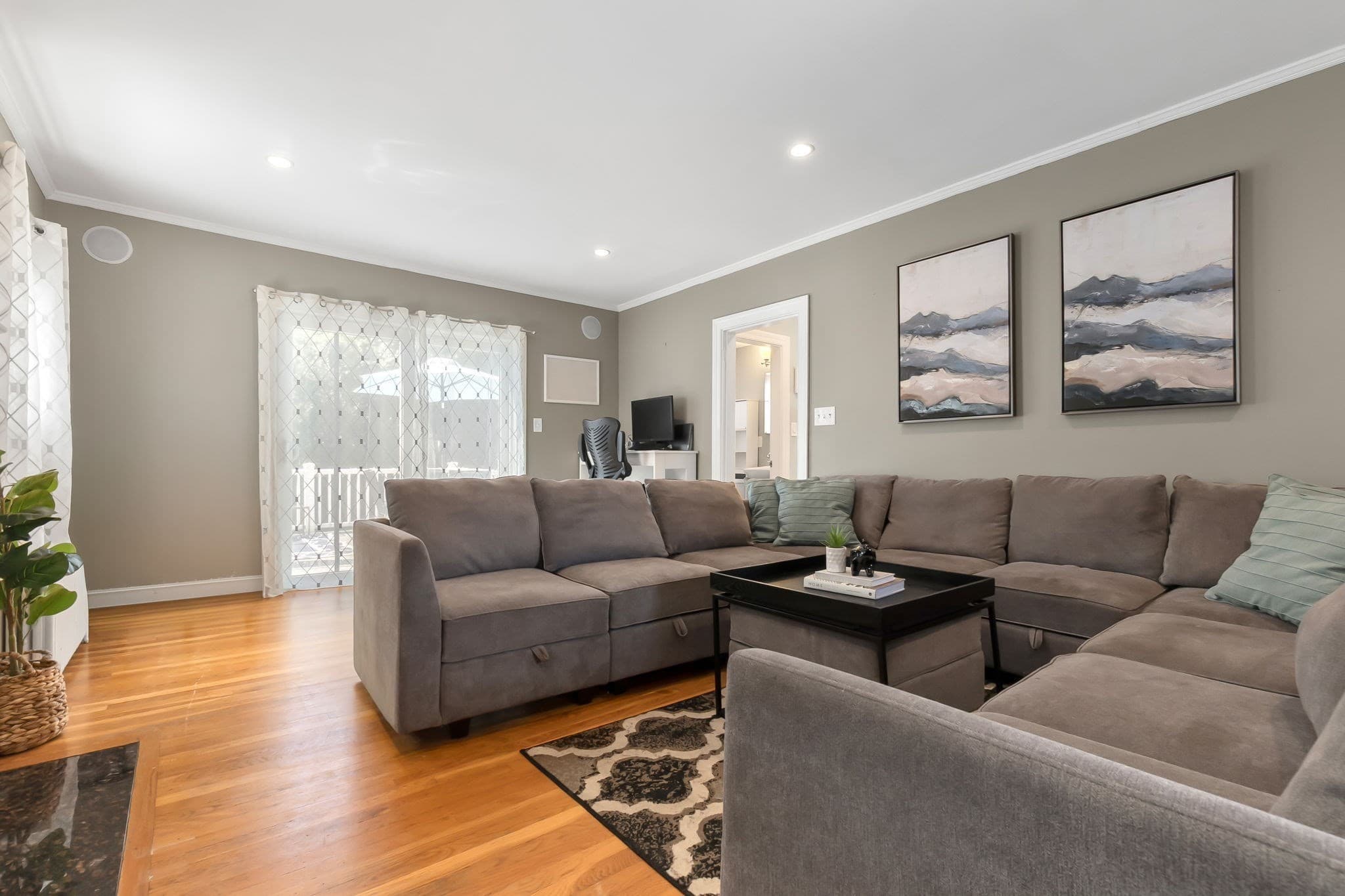 Single Family Residence at 15 Maple Valley Rd, Lynn MA 01904, Lynn, photo 6 of 40