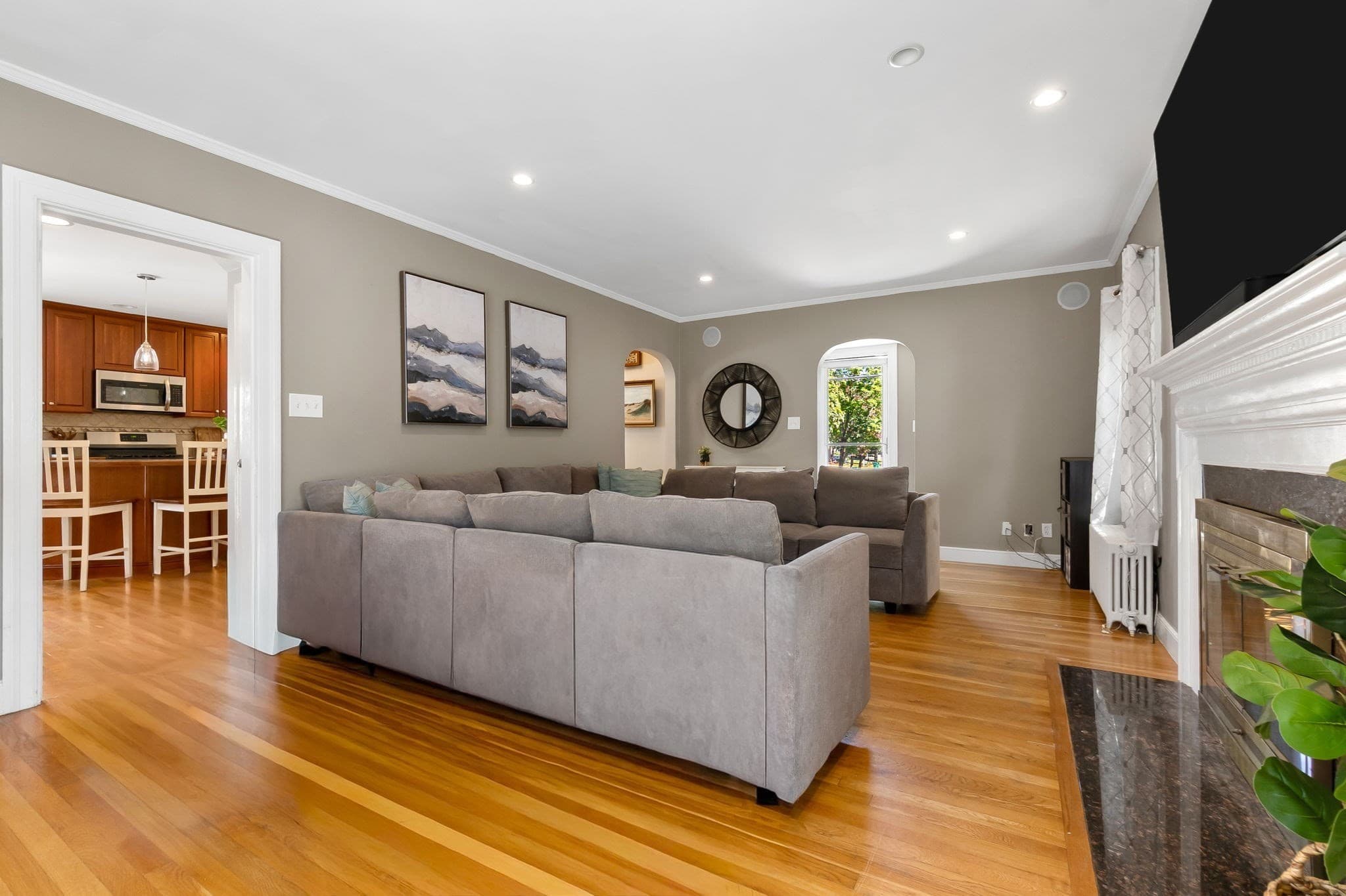 Single Family Residence at 15 Maple Valley Rd, Lynn MA 01904, Lynn, photo 5 of 40