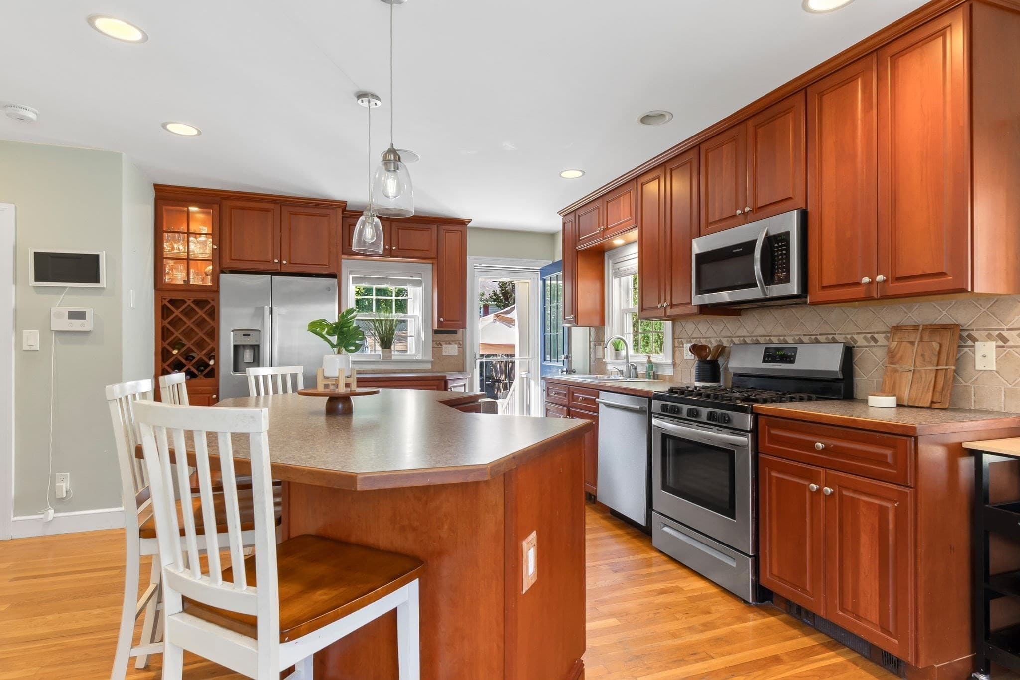 Single Family Residence at 15 Maple Valley Rd, Lynn MA 01904, Lynn, photo 11 of 40
