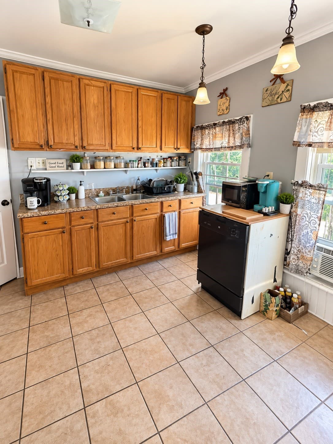 2 Family - 2 Units Up/Down at 64-66 North Main Street, Webster MA 01570, Webster, photo 10 of 18