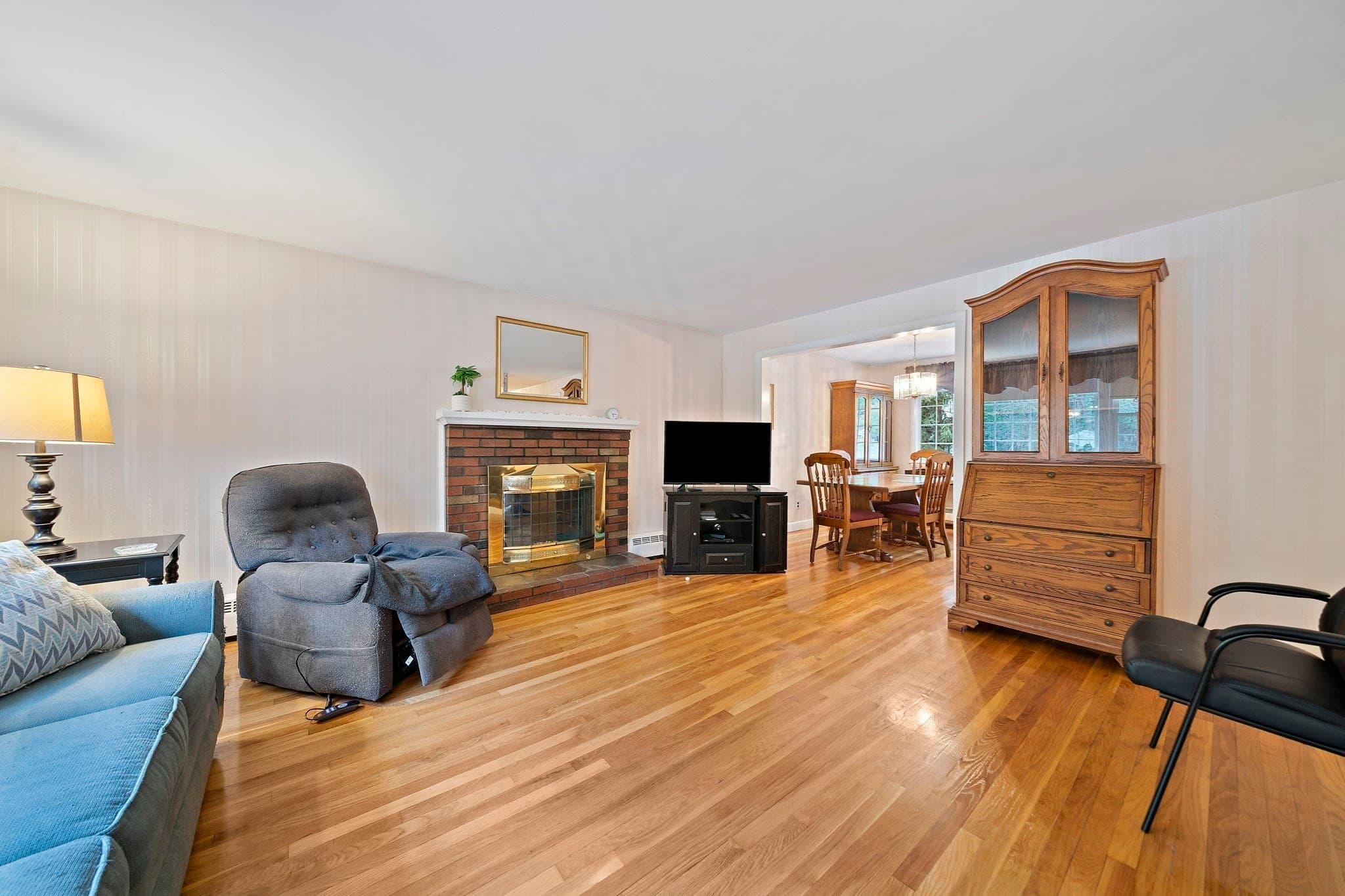 Single Family Residence at 305 Mill Street, Randolph MA 02368, Randolph, photo 3 of 27